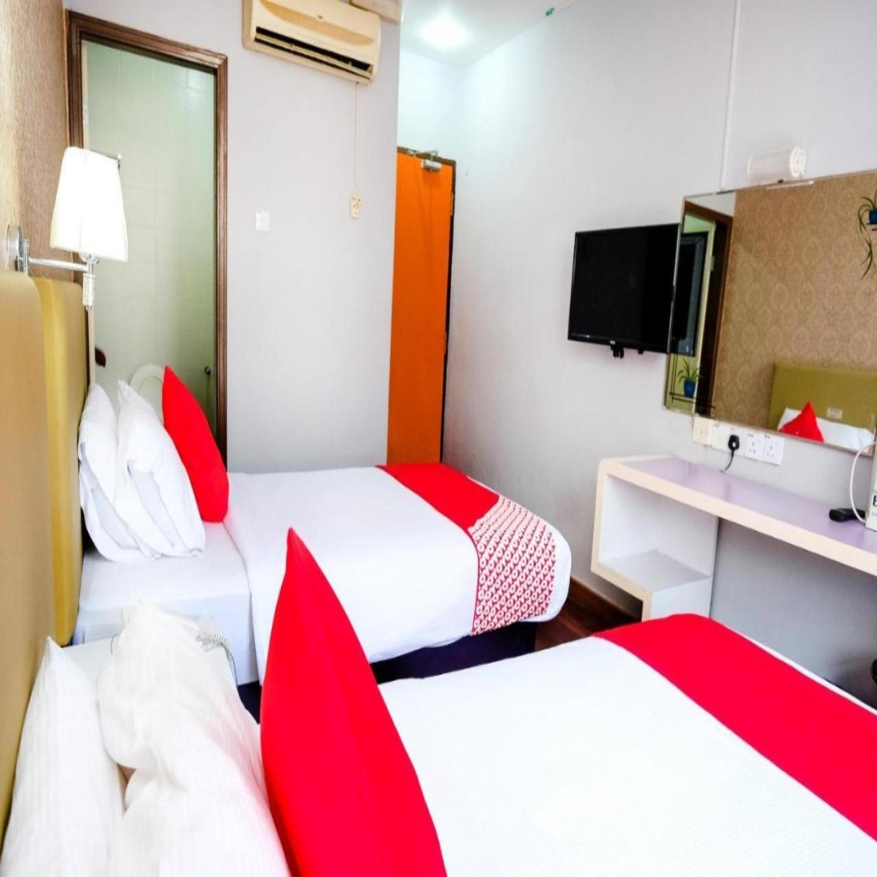 Standard Twin Room - Photo 2