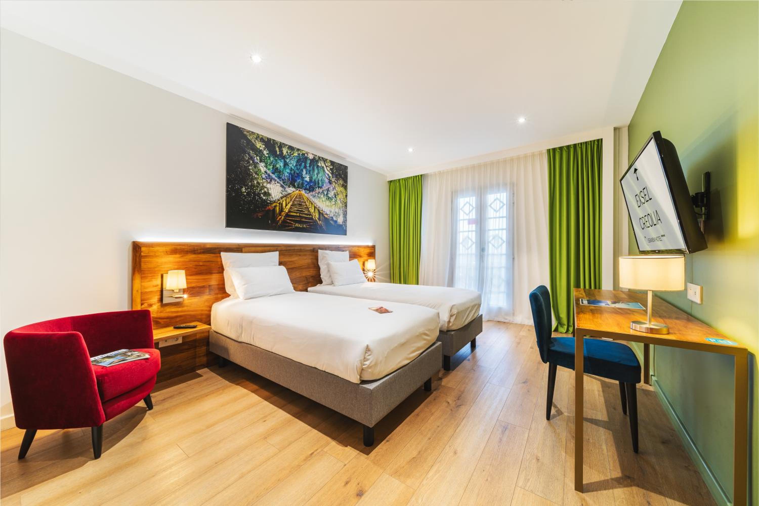 Superior Twin Room - Photo 1