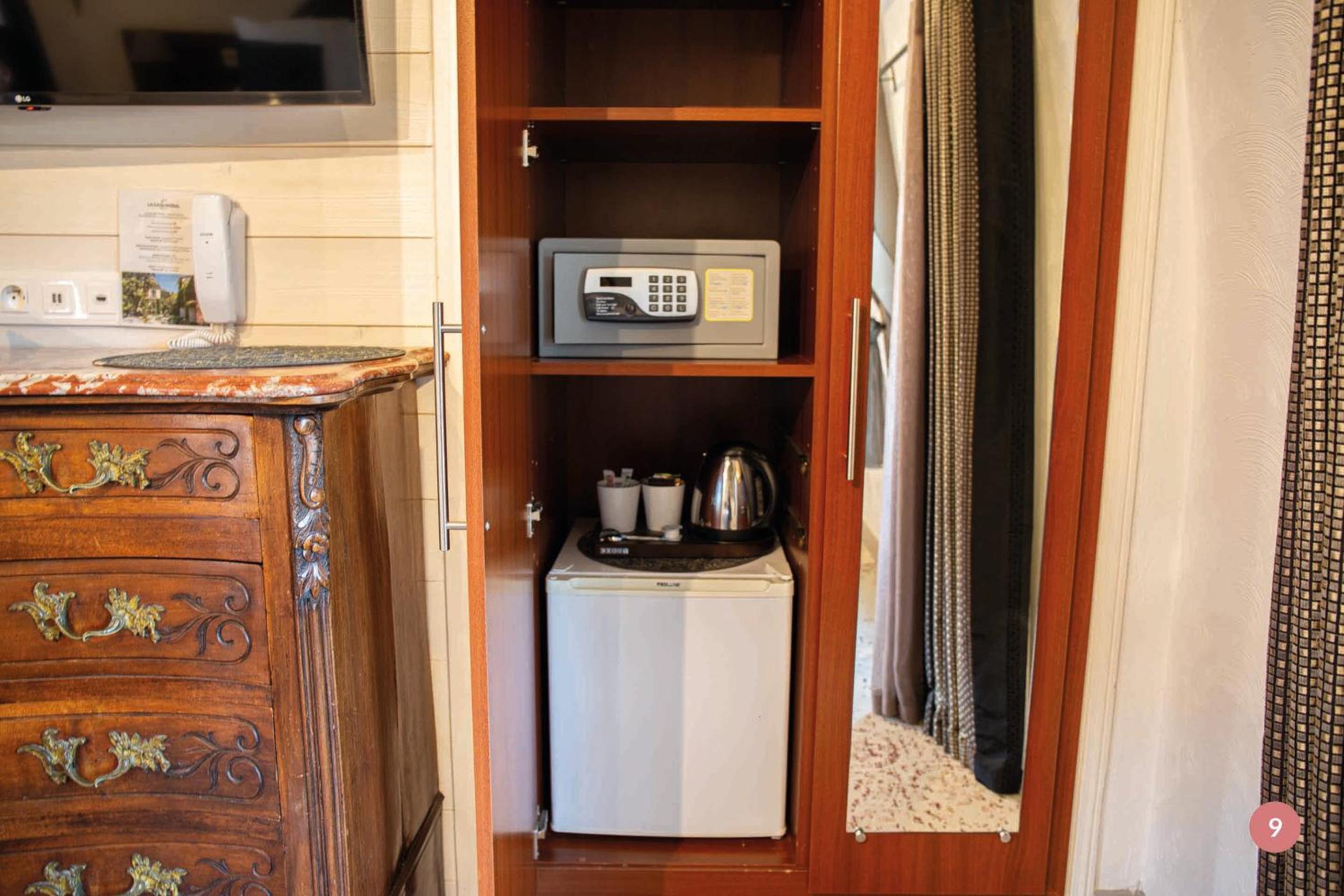 Superior Room - Photo 10