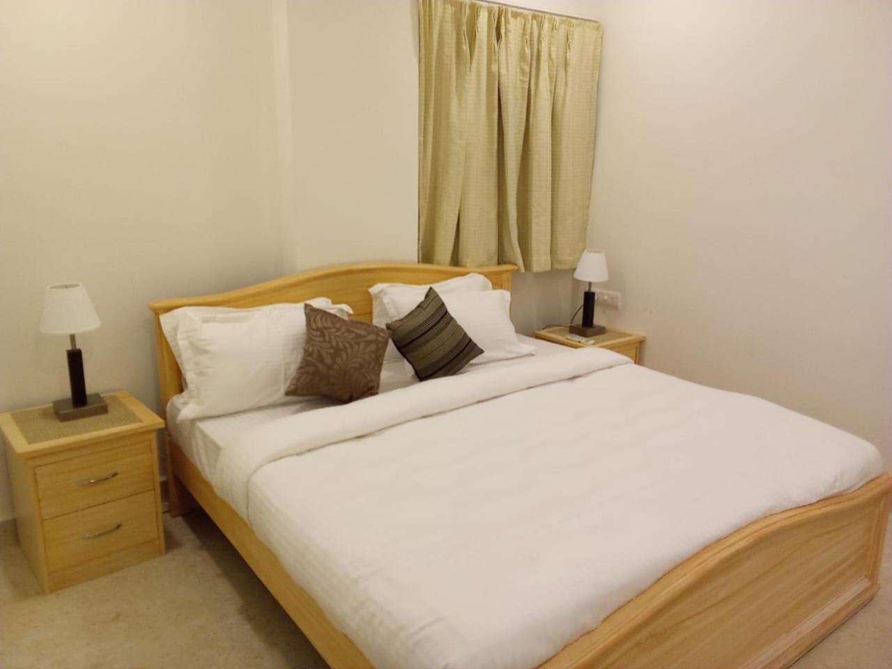 One-Bedroom Apartment - Photo 7