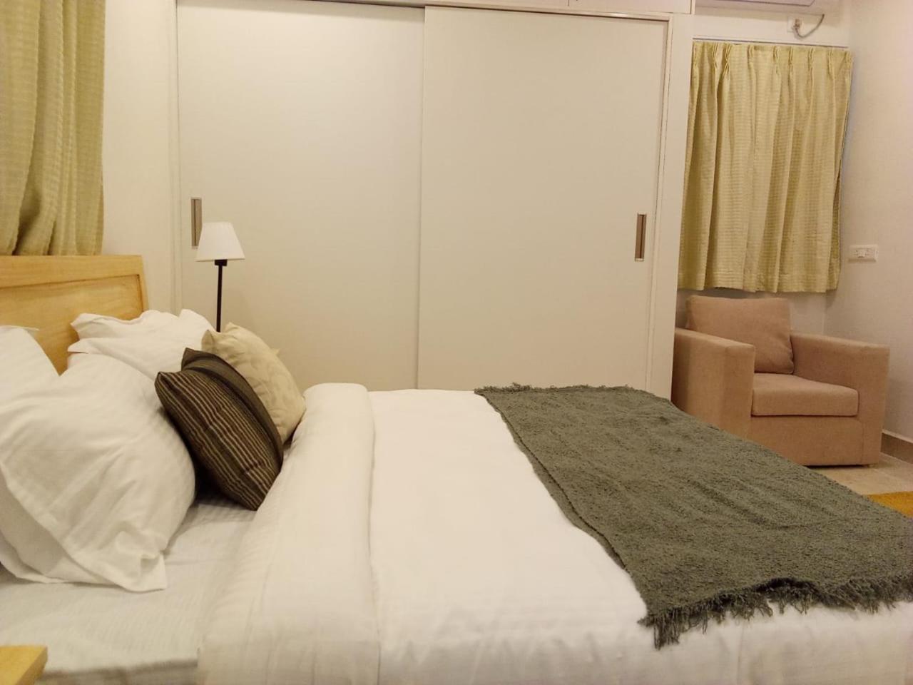 One-Bedroom Apartment - Photo 14