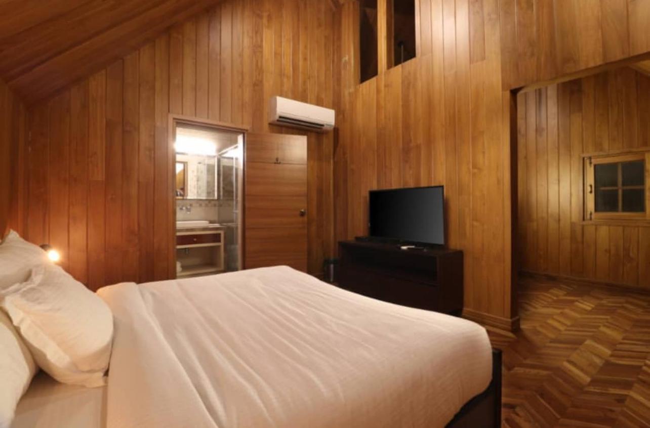 Double Room with Mountain View