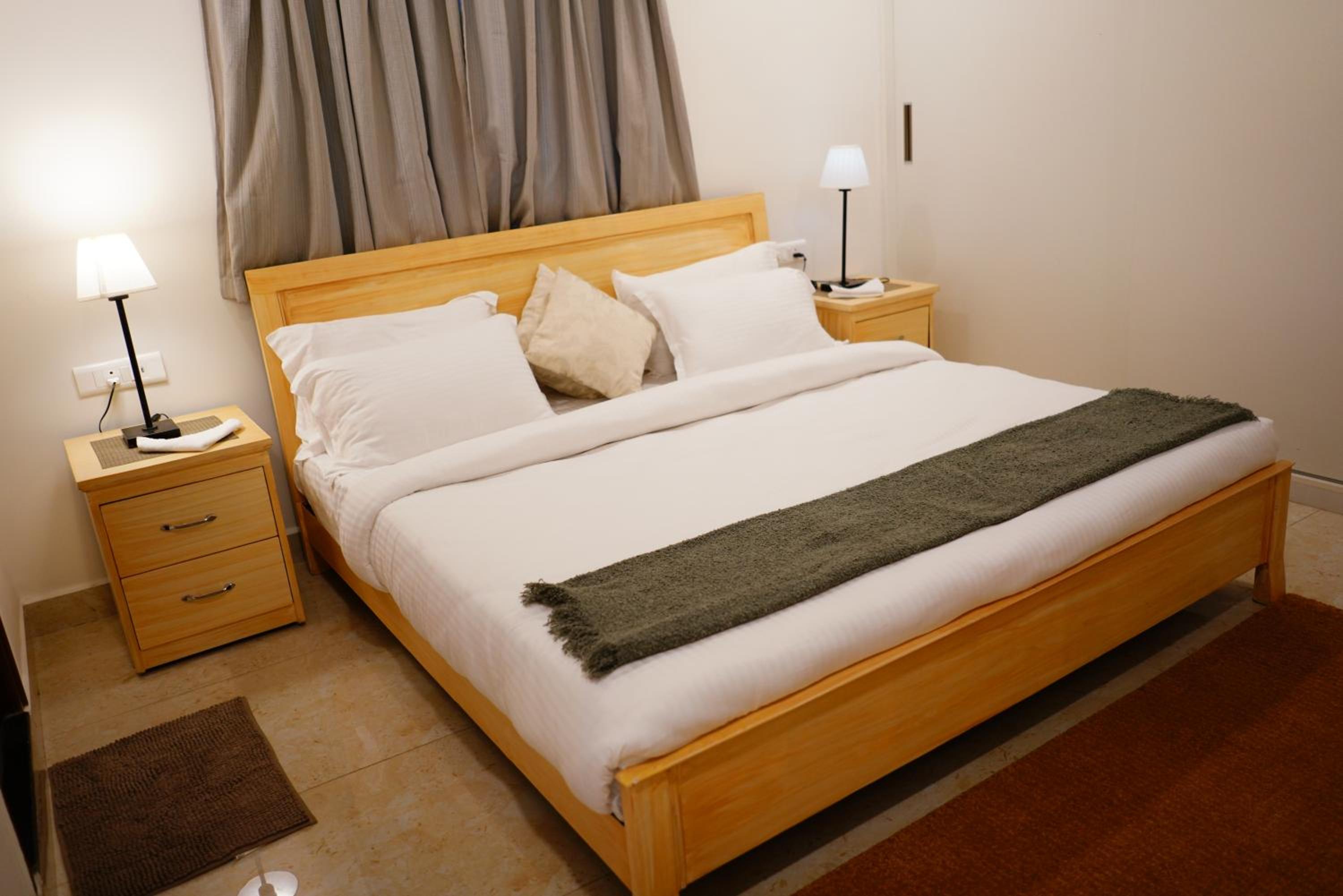 One-Bedroom Apartment - Photo 5