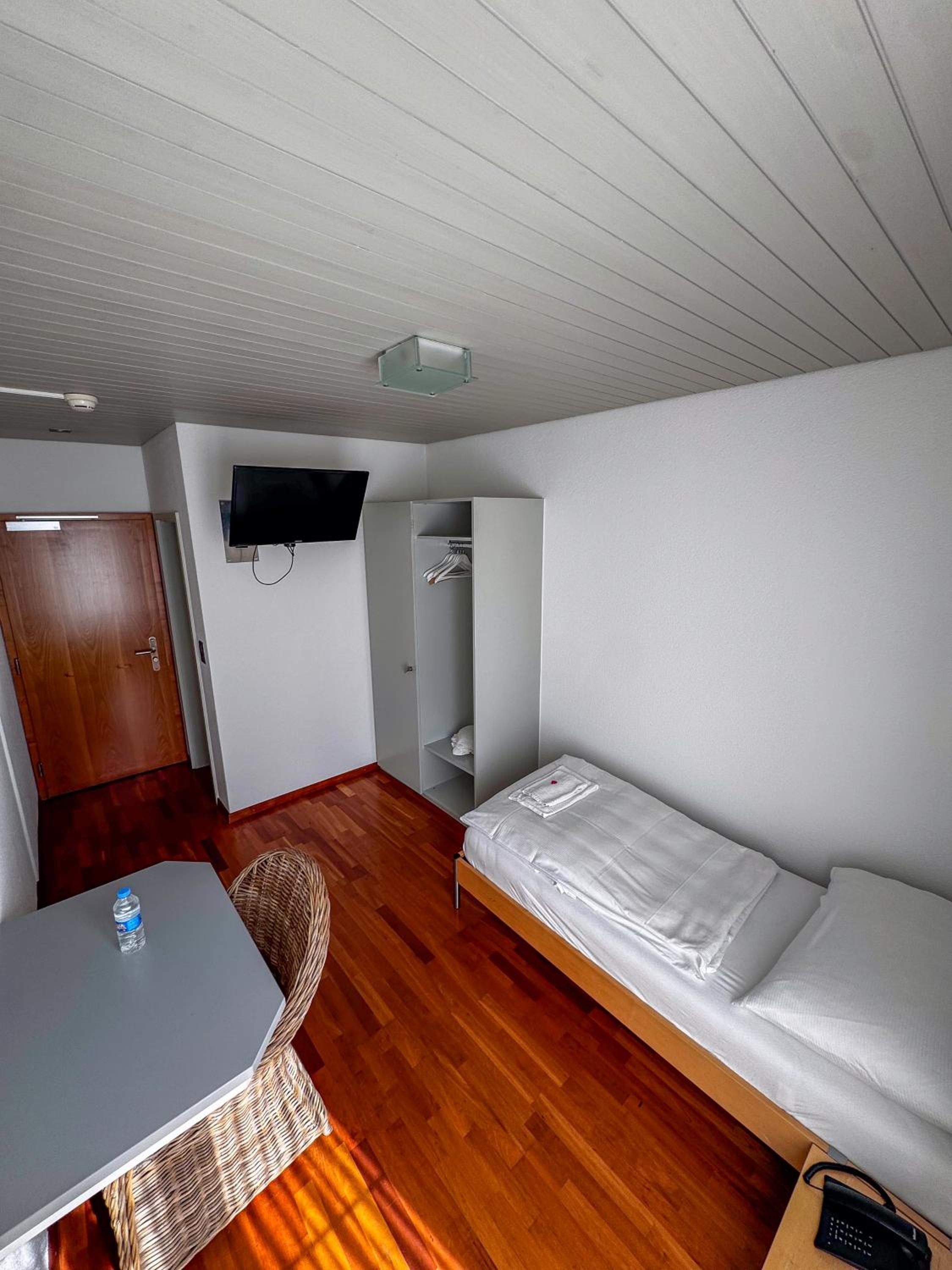 Single Room photo 3