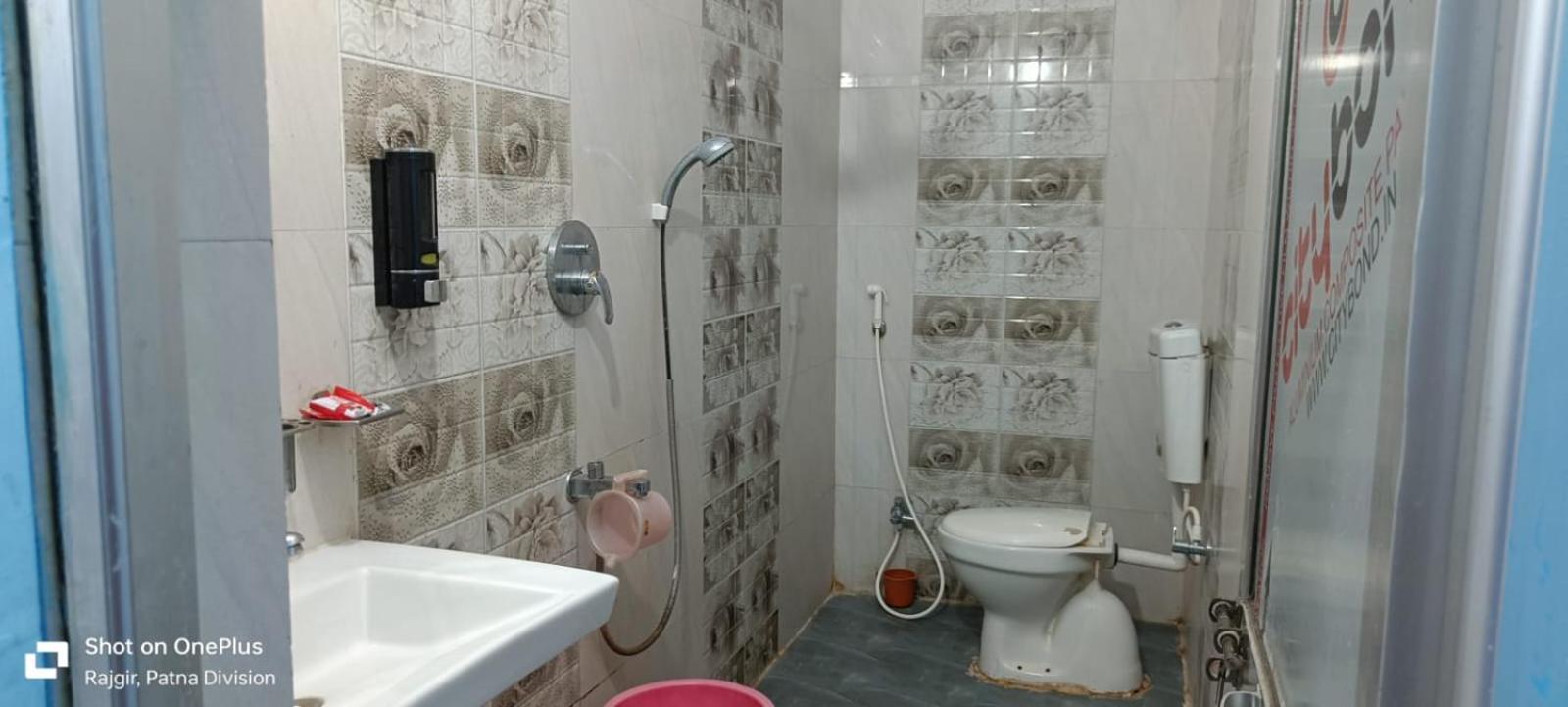 Deluxe Double or Twin Room - Photo 4