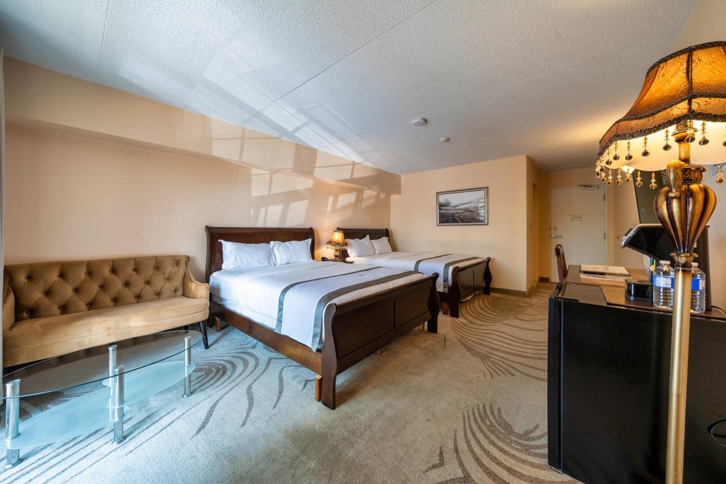 Luxury Quadruple Room