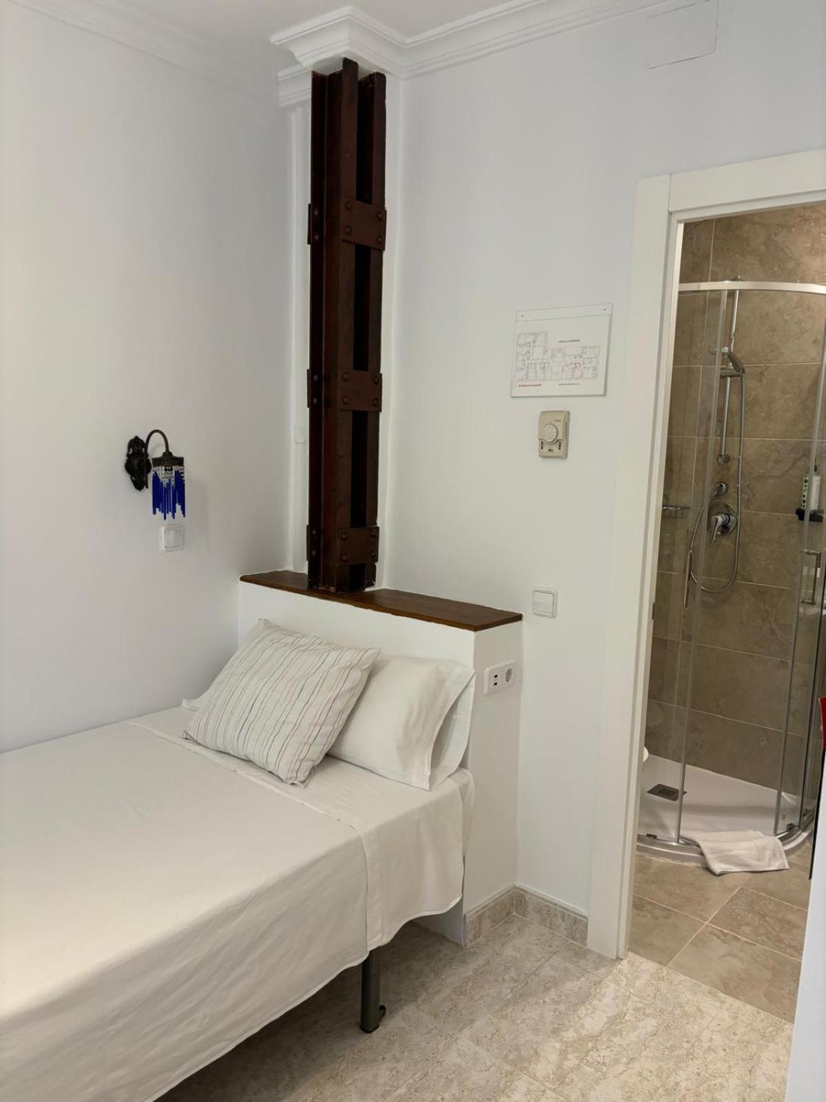 Habitación individual con baño privado