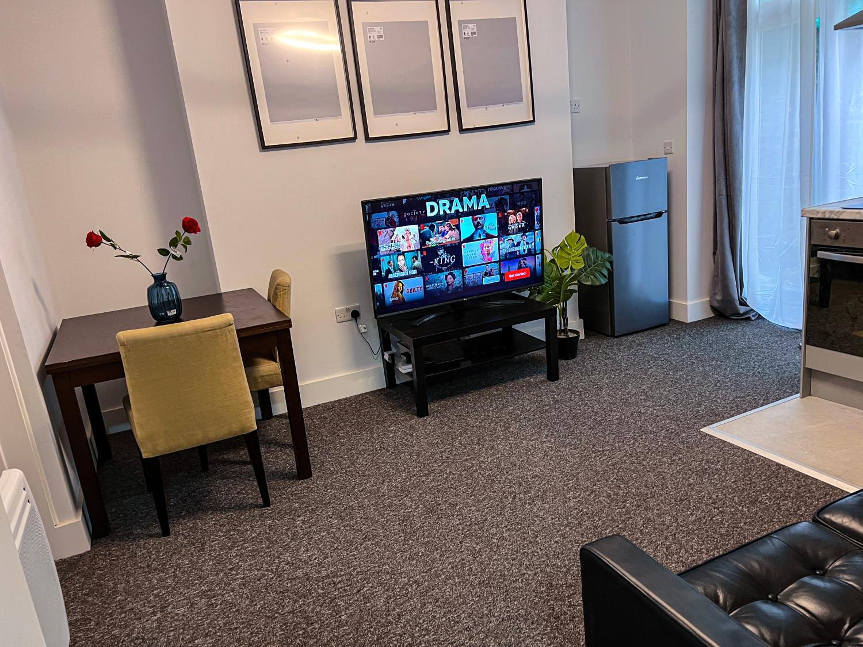 One-Bedroom Apartment with Terrace photo 3