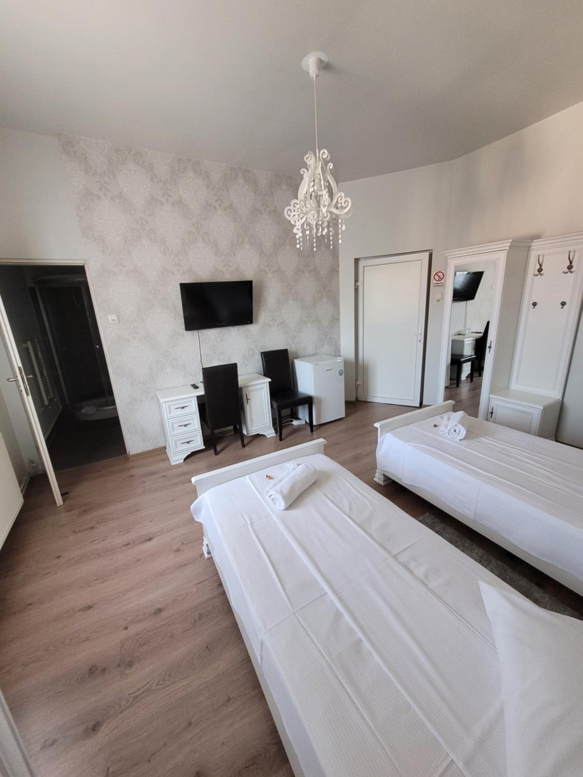 Twin Room with Bathroom