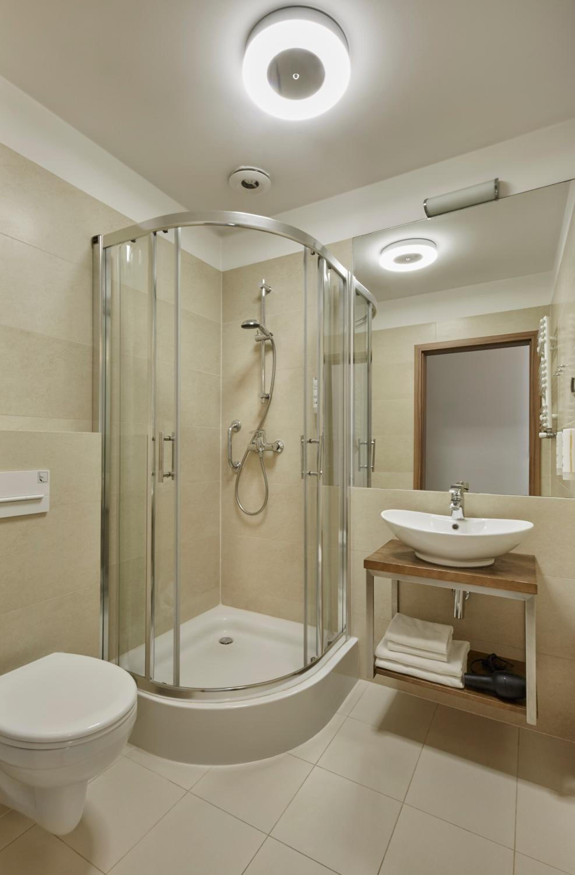 Economy Double or Twin Room photo 3