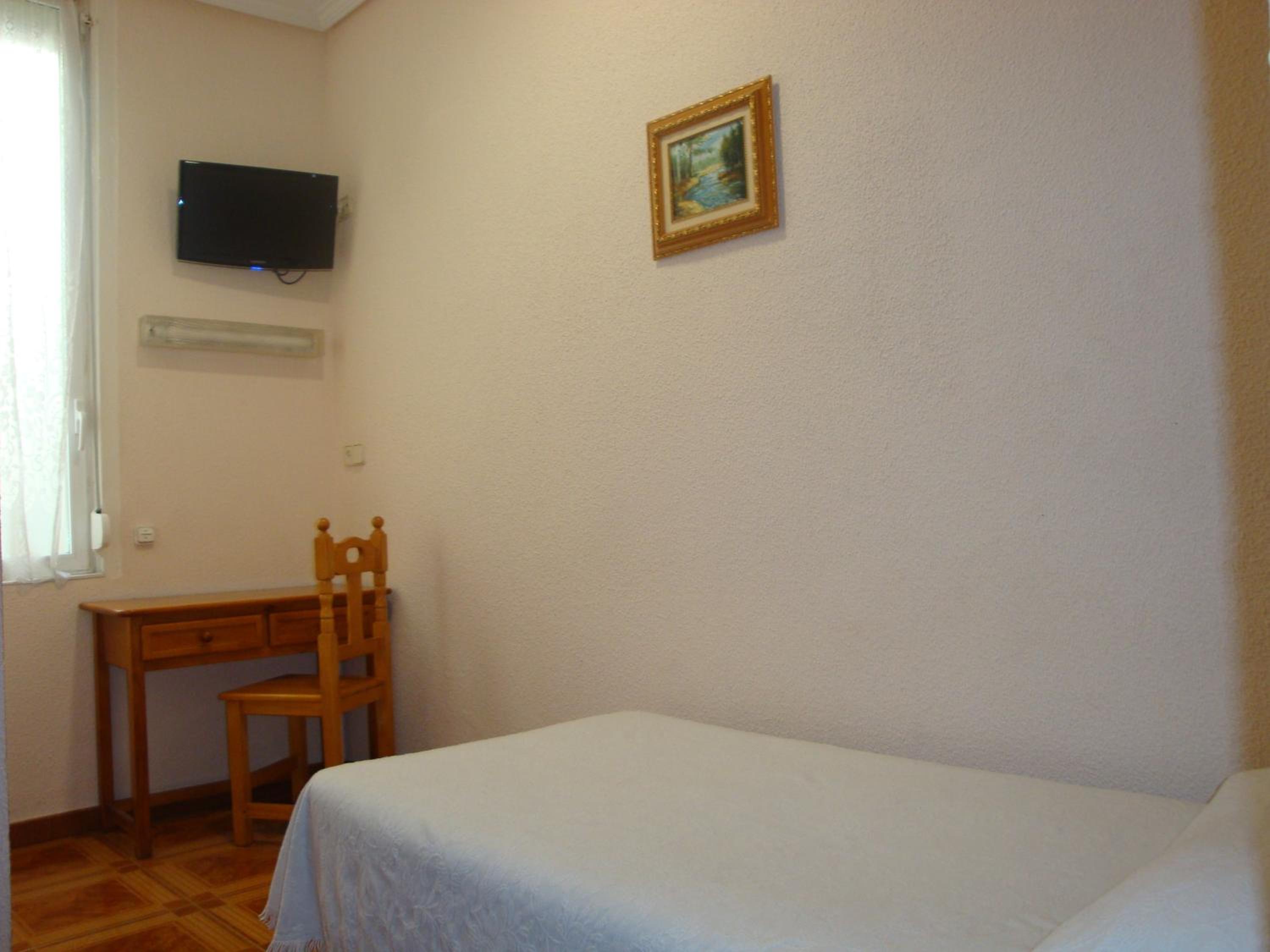 Single Room photo 2