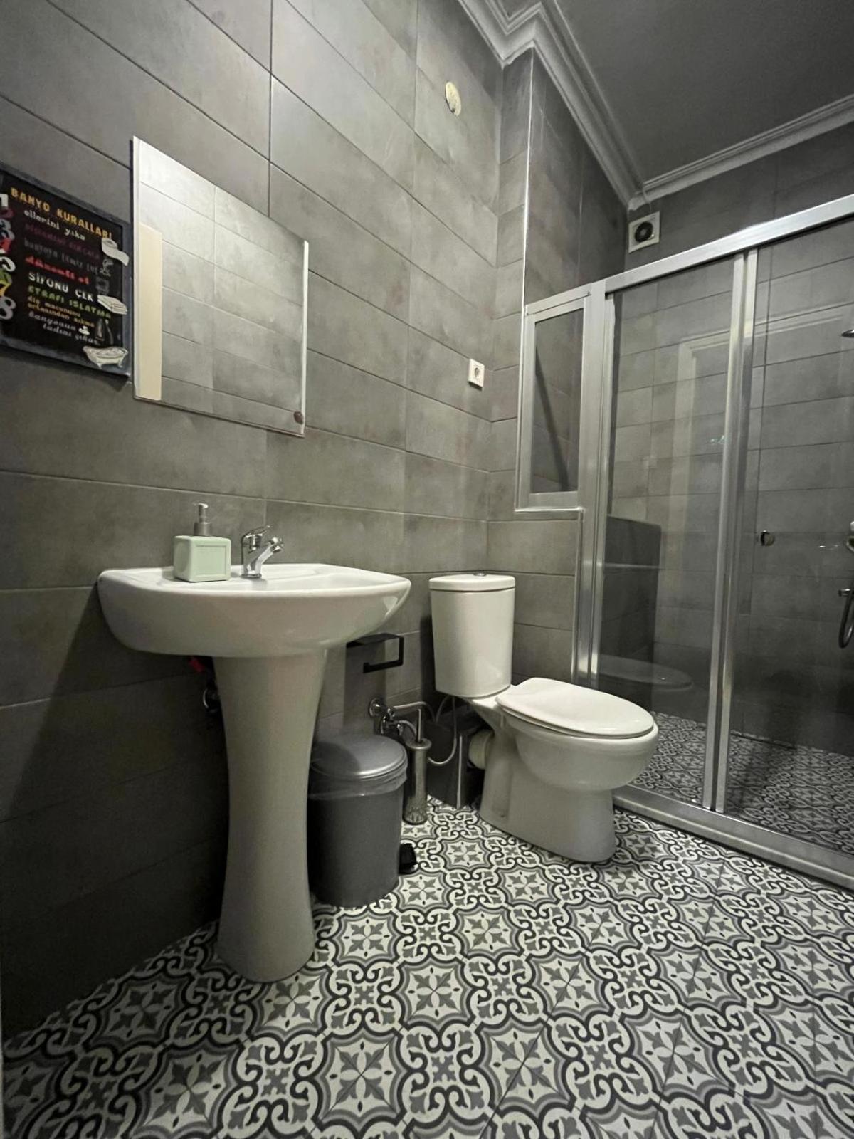 Deluxe Double Room (2 Adults + 1 Child) photo 2