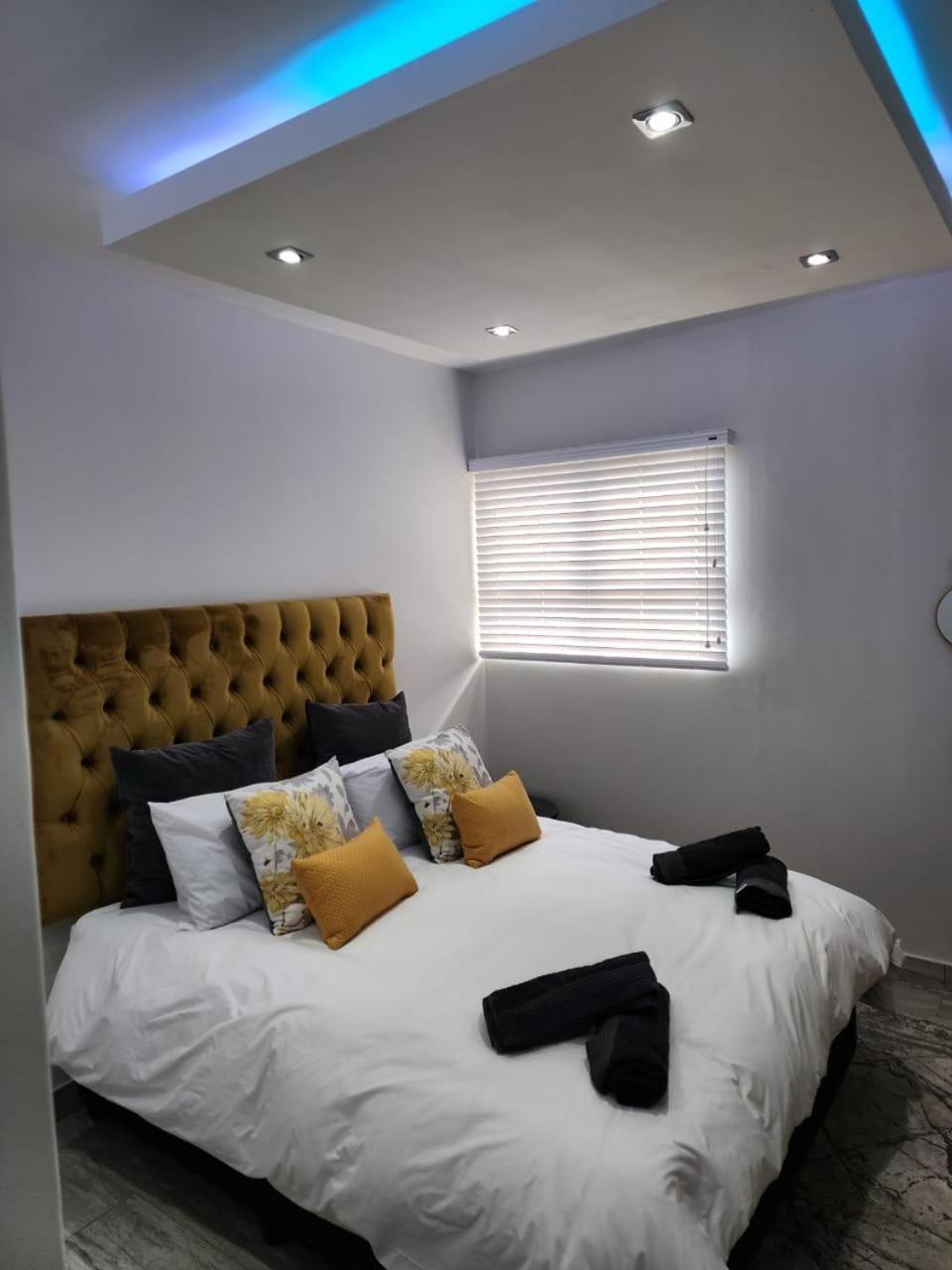 Three-Bedroom Apartment photo 1