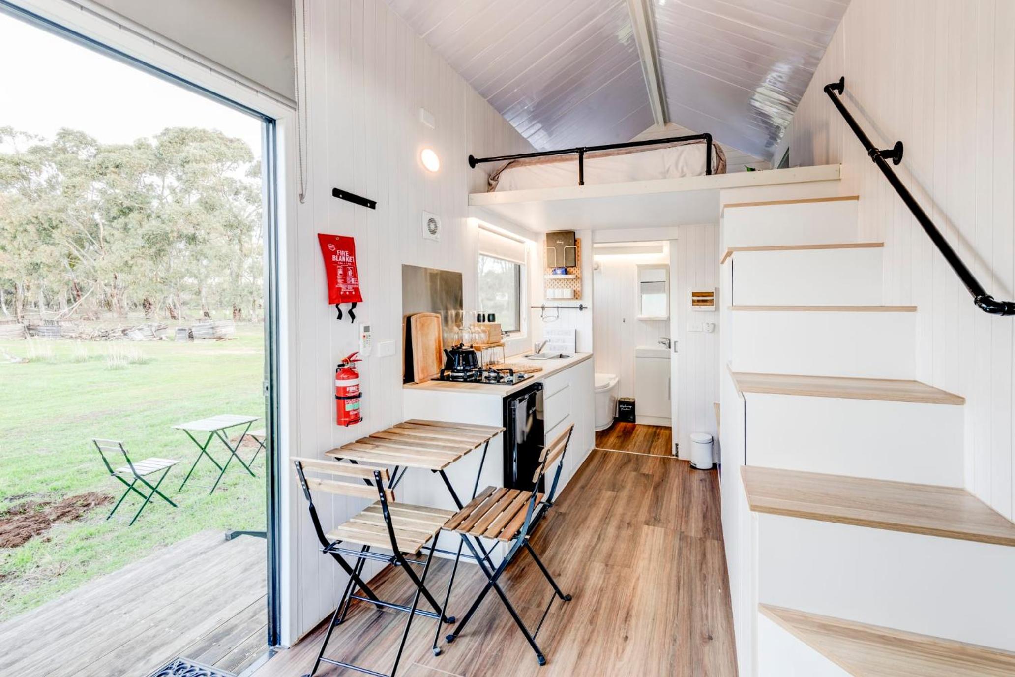 Mobile Home photo 2