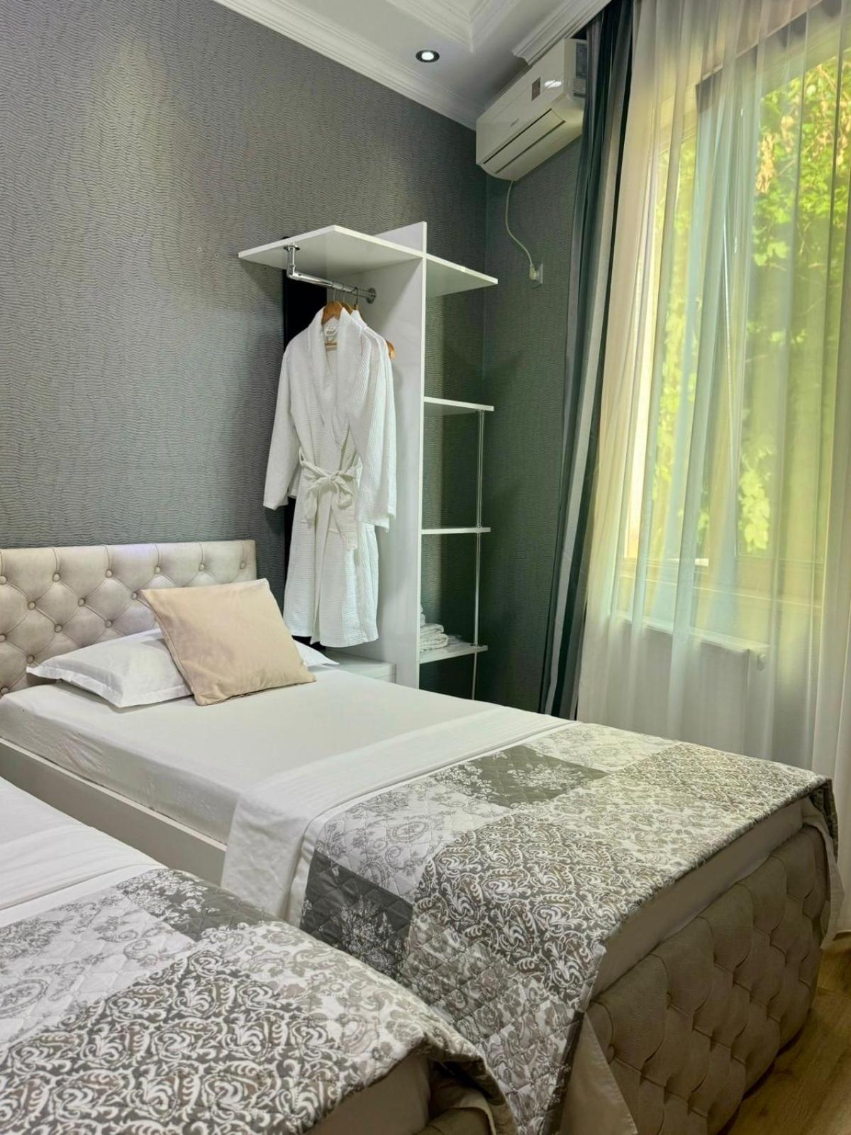 Basic Double Room photo 3