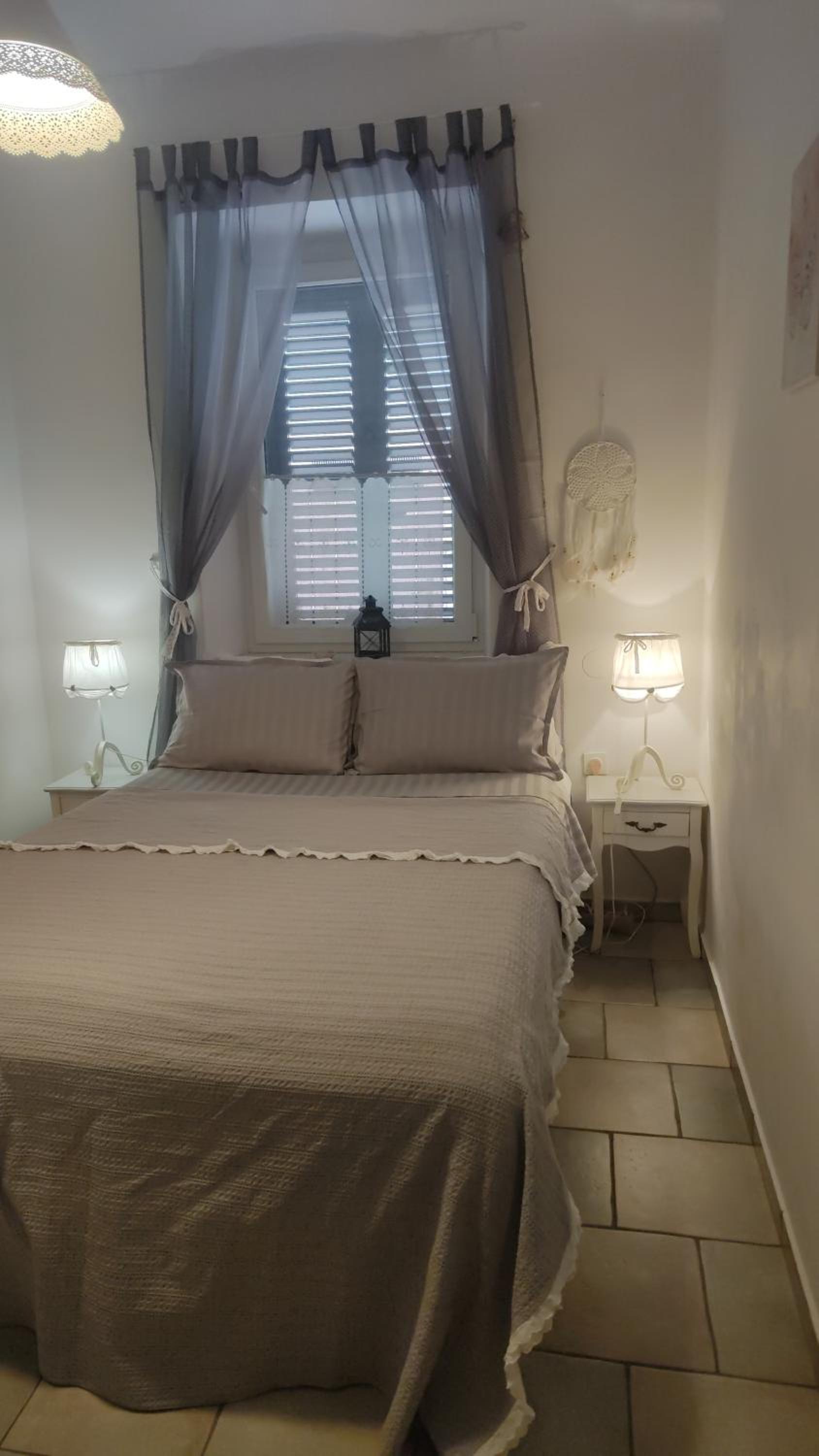 Two-Bedroom House - Photo 87