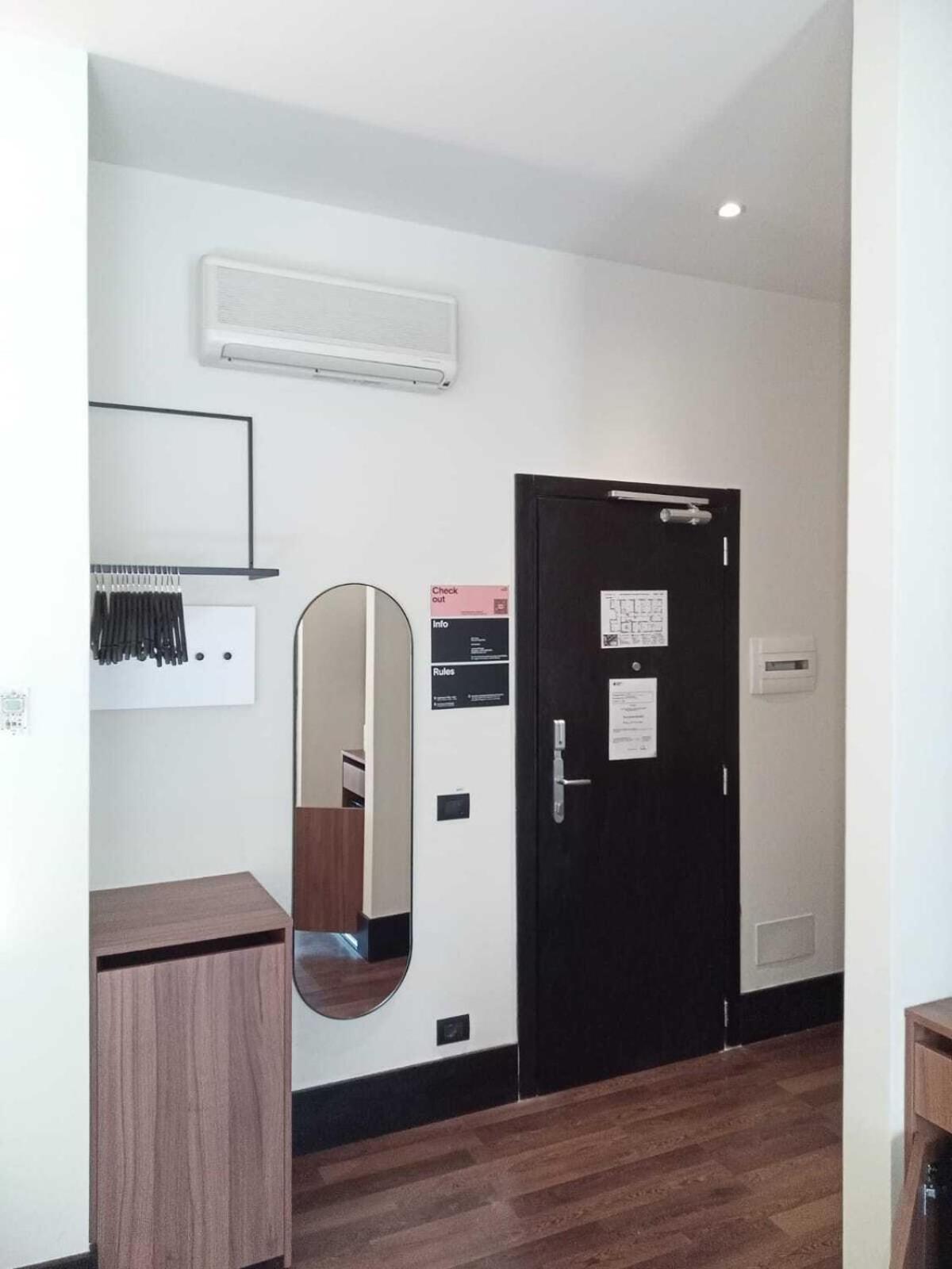 Large Room with Extra Single Bed photo 1