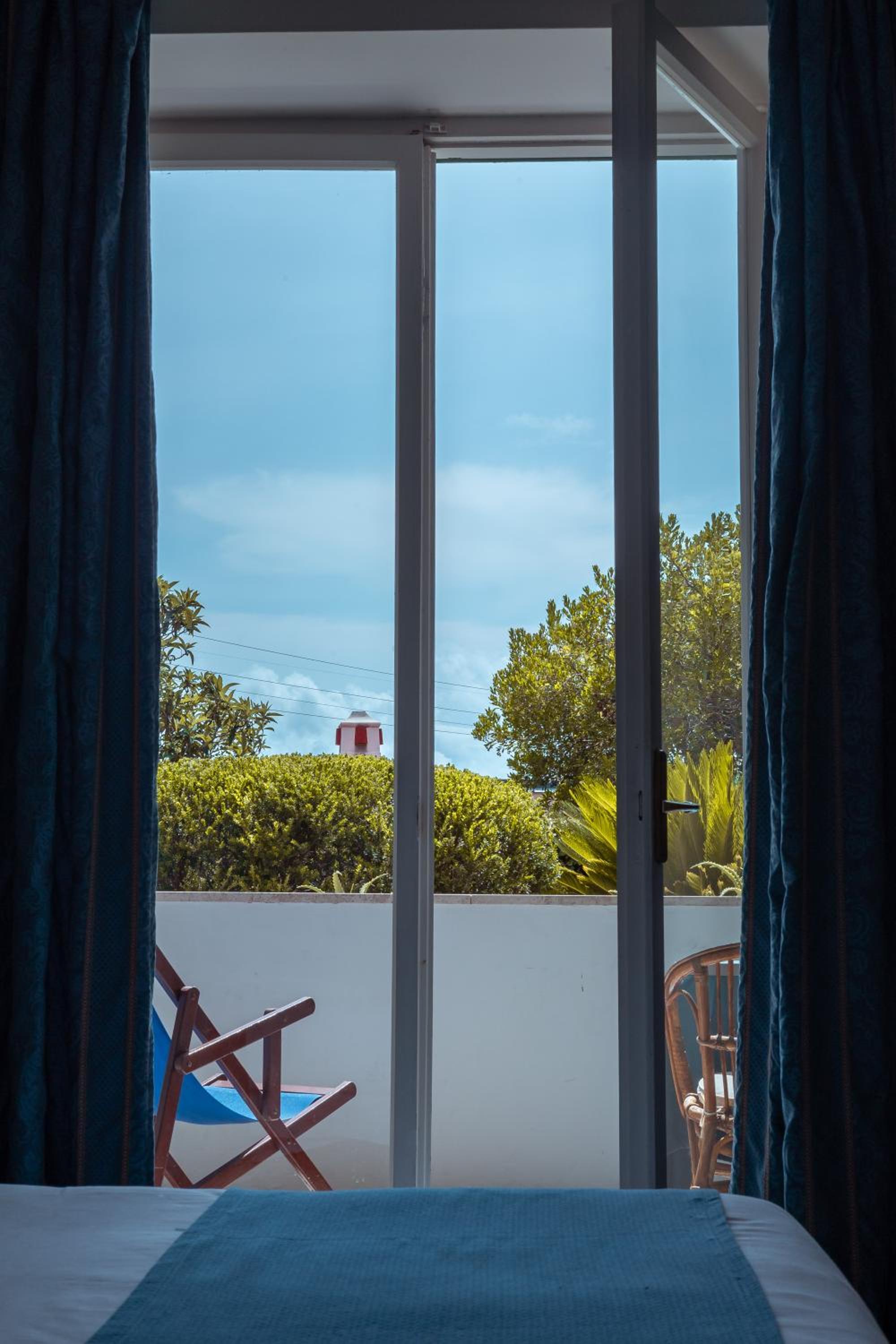 Superior Double Room with Balcony and Garden View - Photo 9