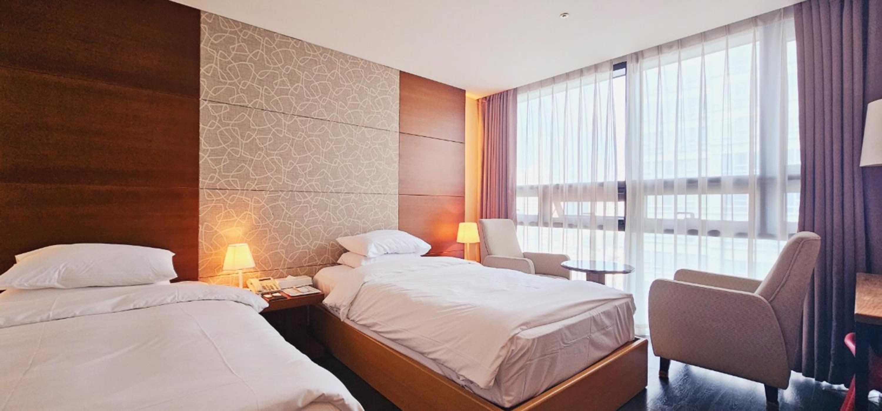 Deluxe Twin Room photo 3