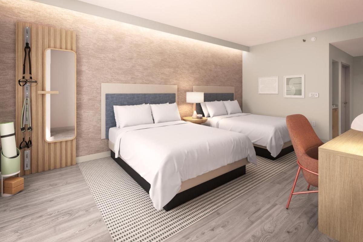 Premium Queen Room with Two Queen Beds photo 2