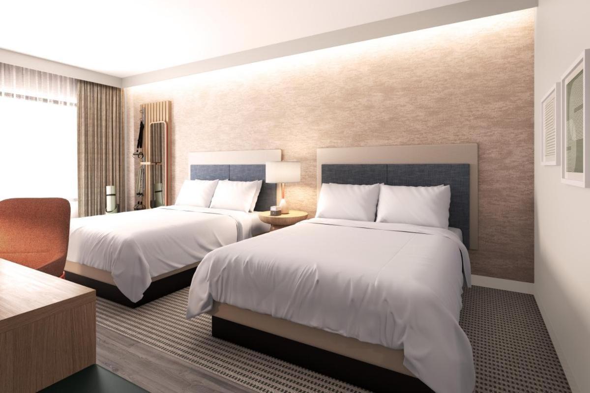 Premium Queen Room with Two Queen Beds photo 1