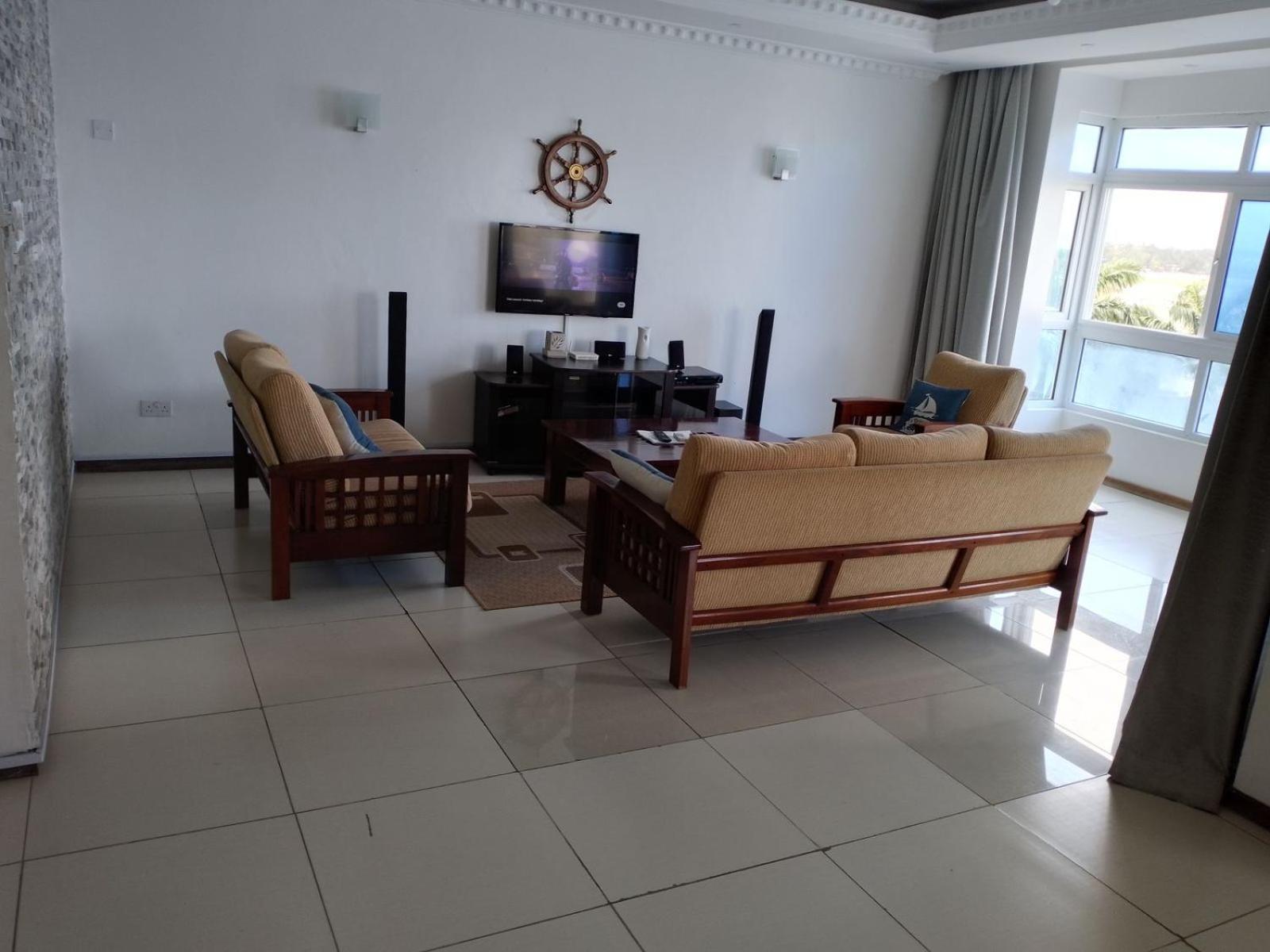 Apartment photo 2