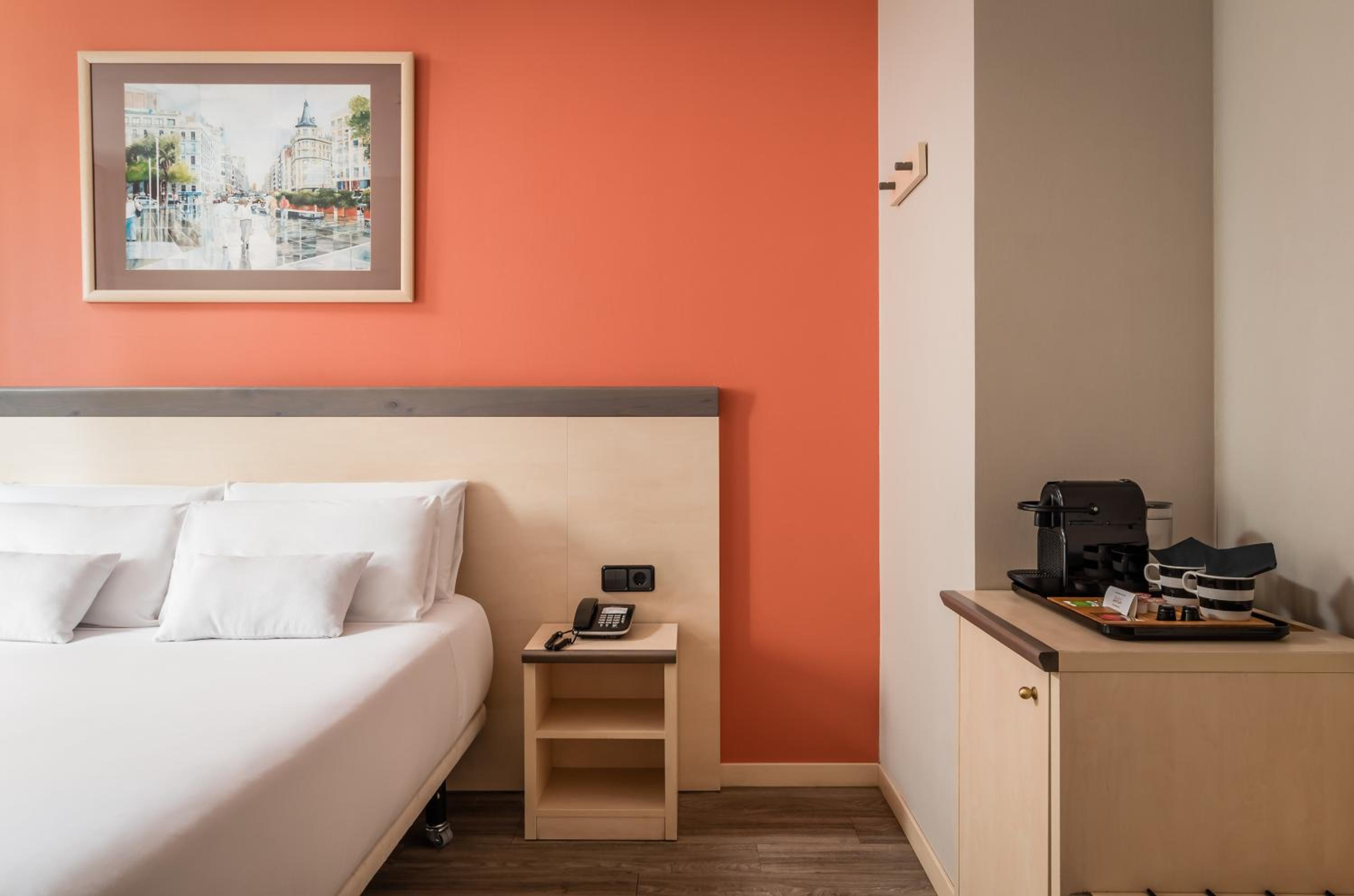 Standard Double or Twin Room photo 2