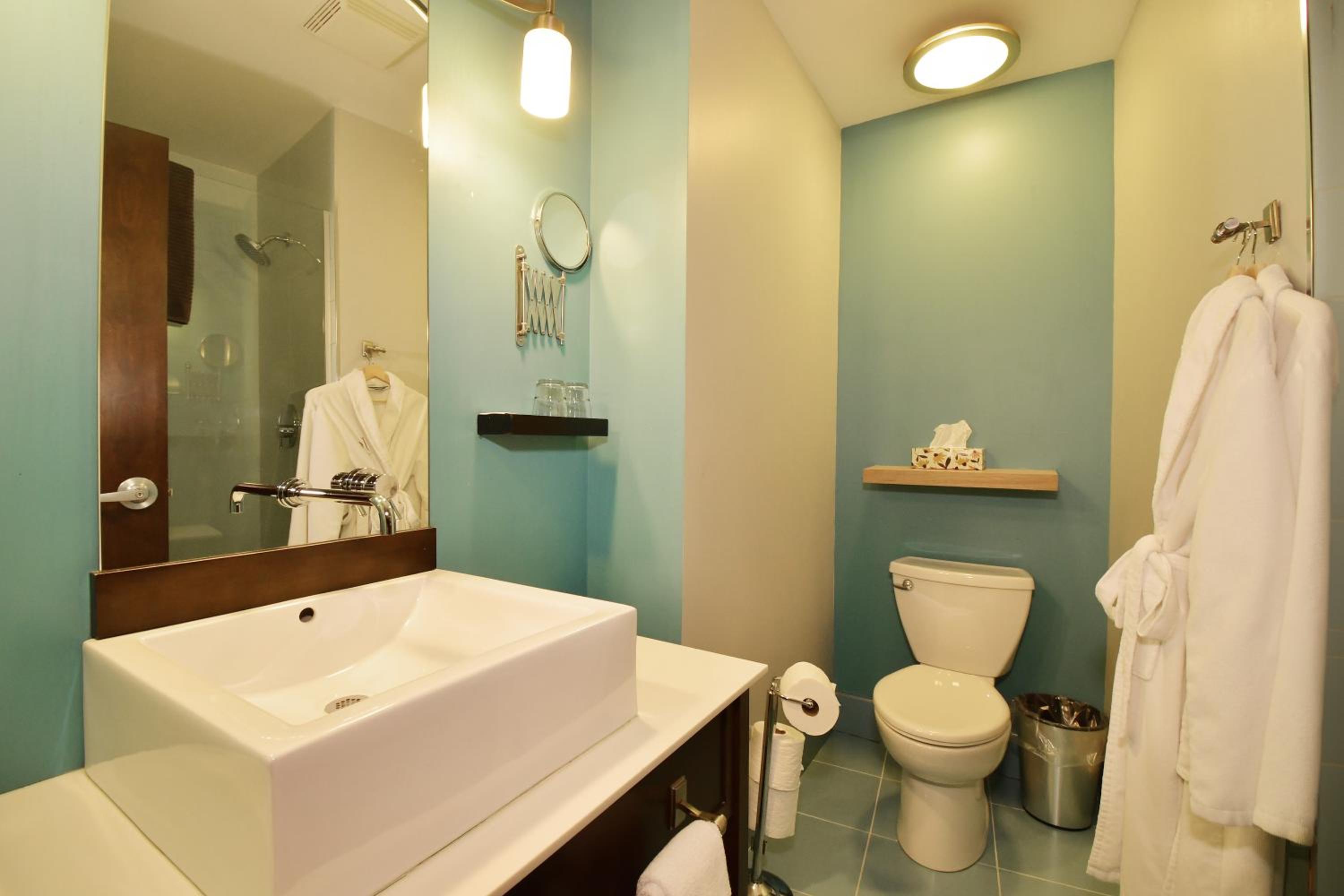 Queen Room photo 3