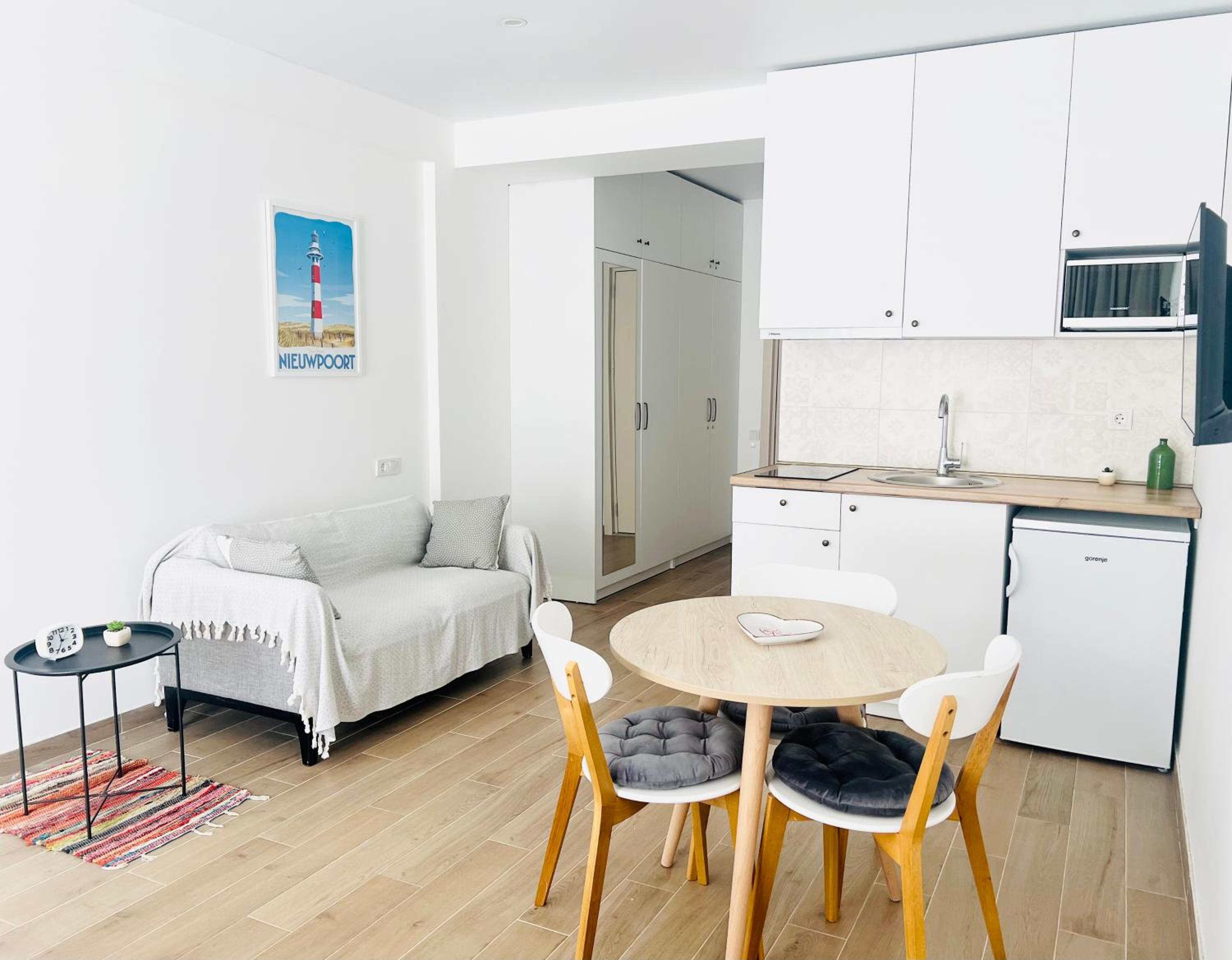 Apartment with Mountain View photo 1