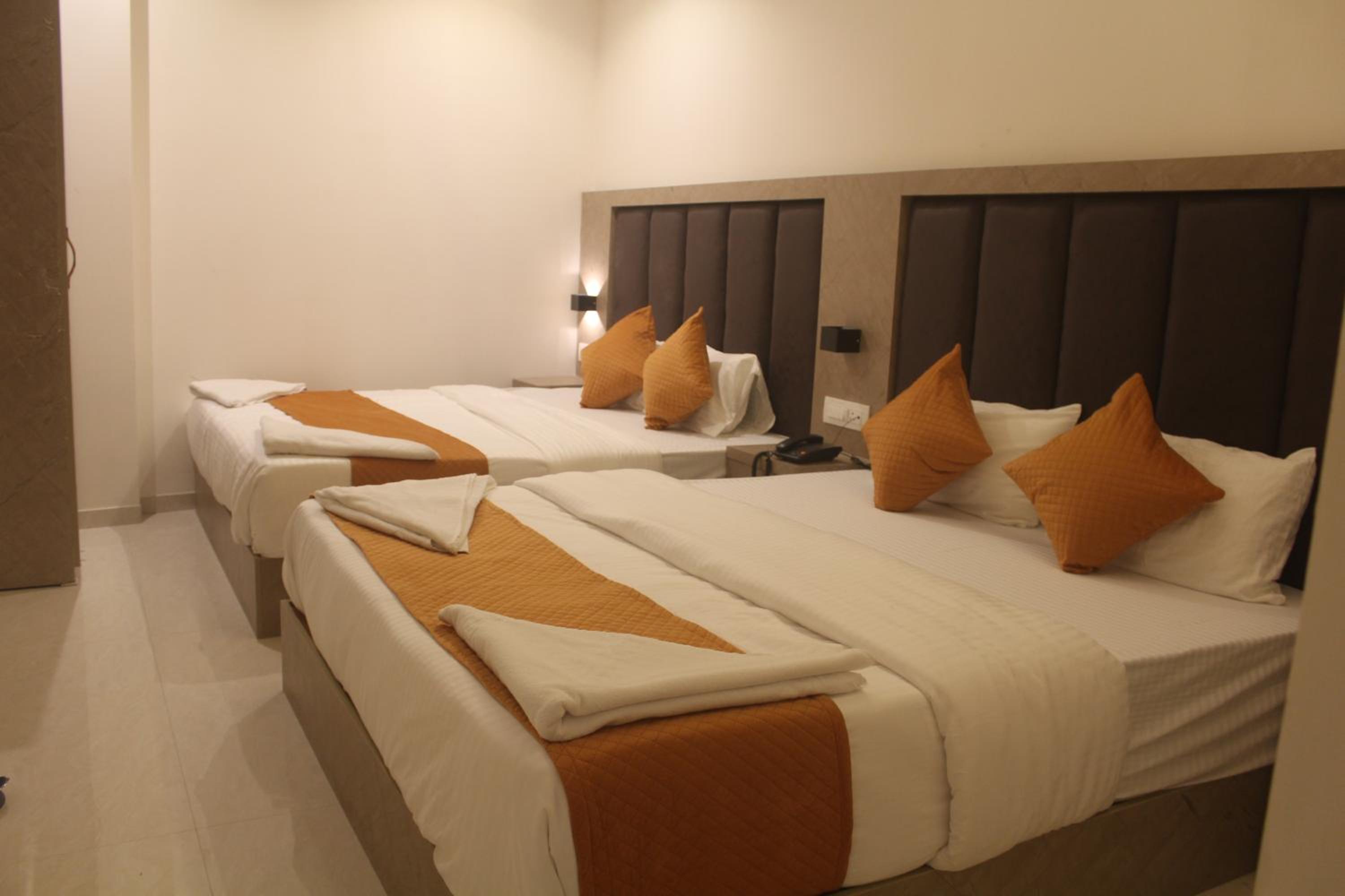 Deluxe Double or Twin Room