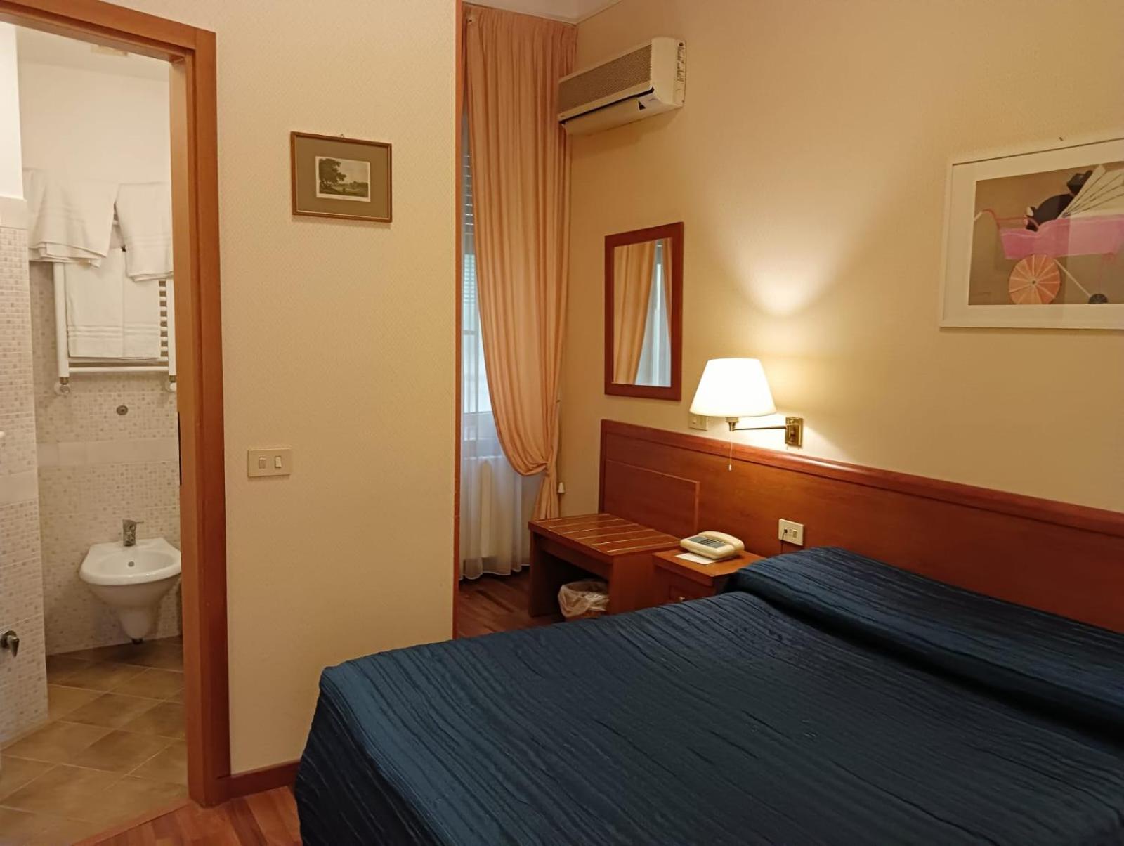 Economy Double Room - Photo 3
