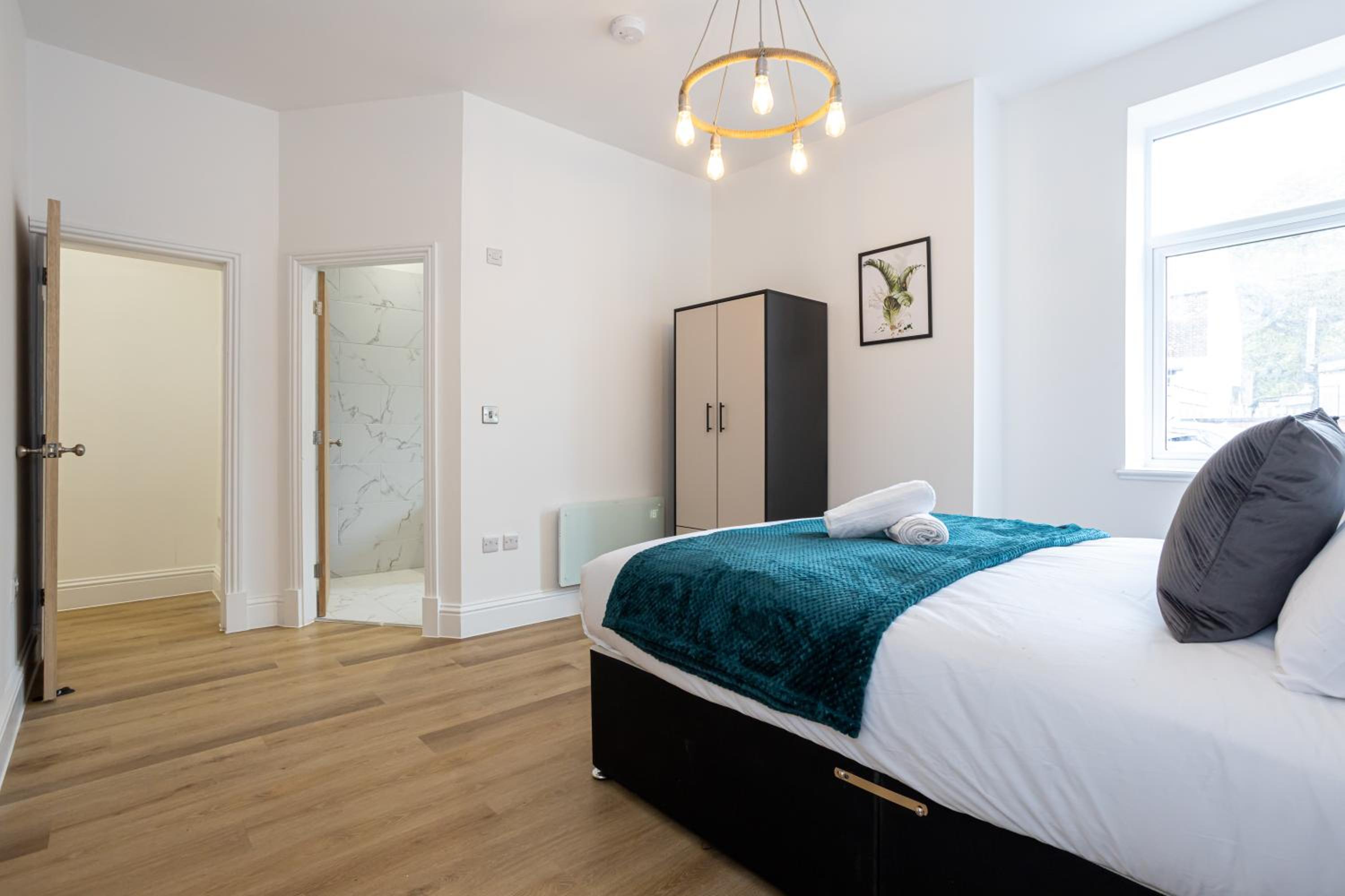 One-Bedroom Apartment