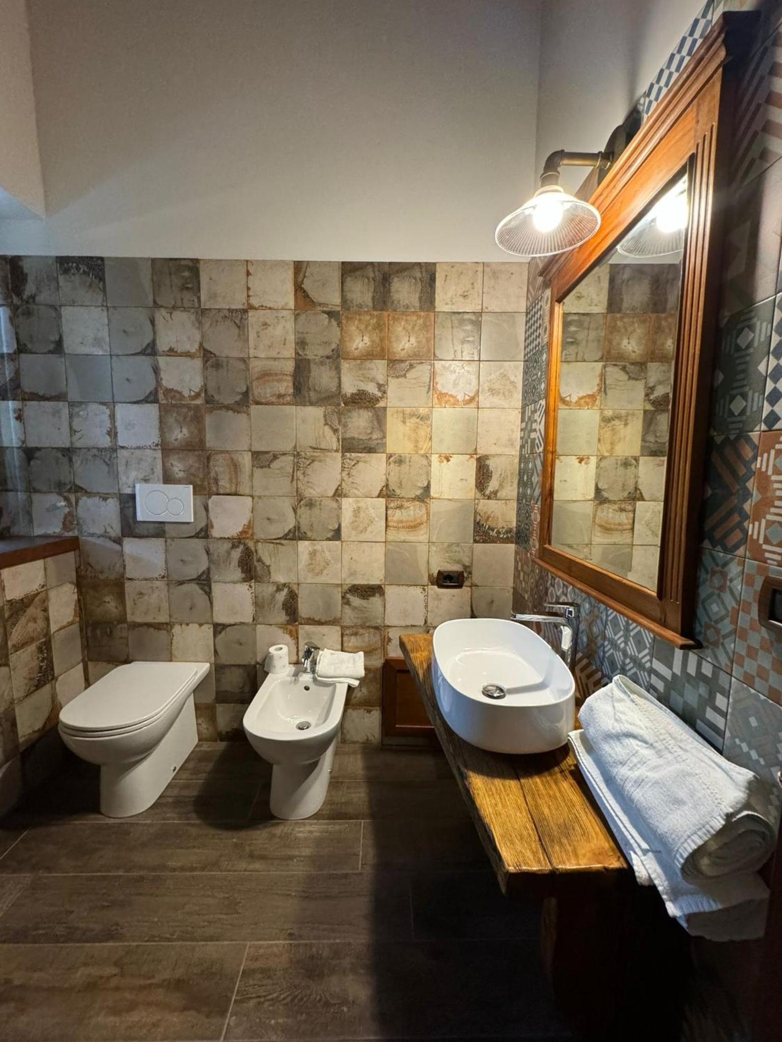 Triple Room with Private Bathroom photo 3