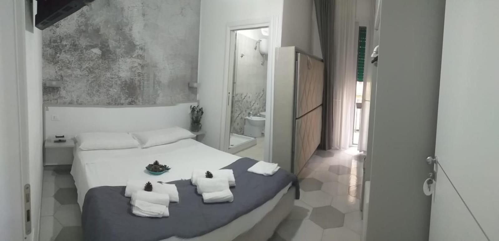 Double Room - Photo 28