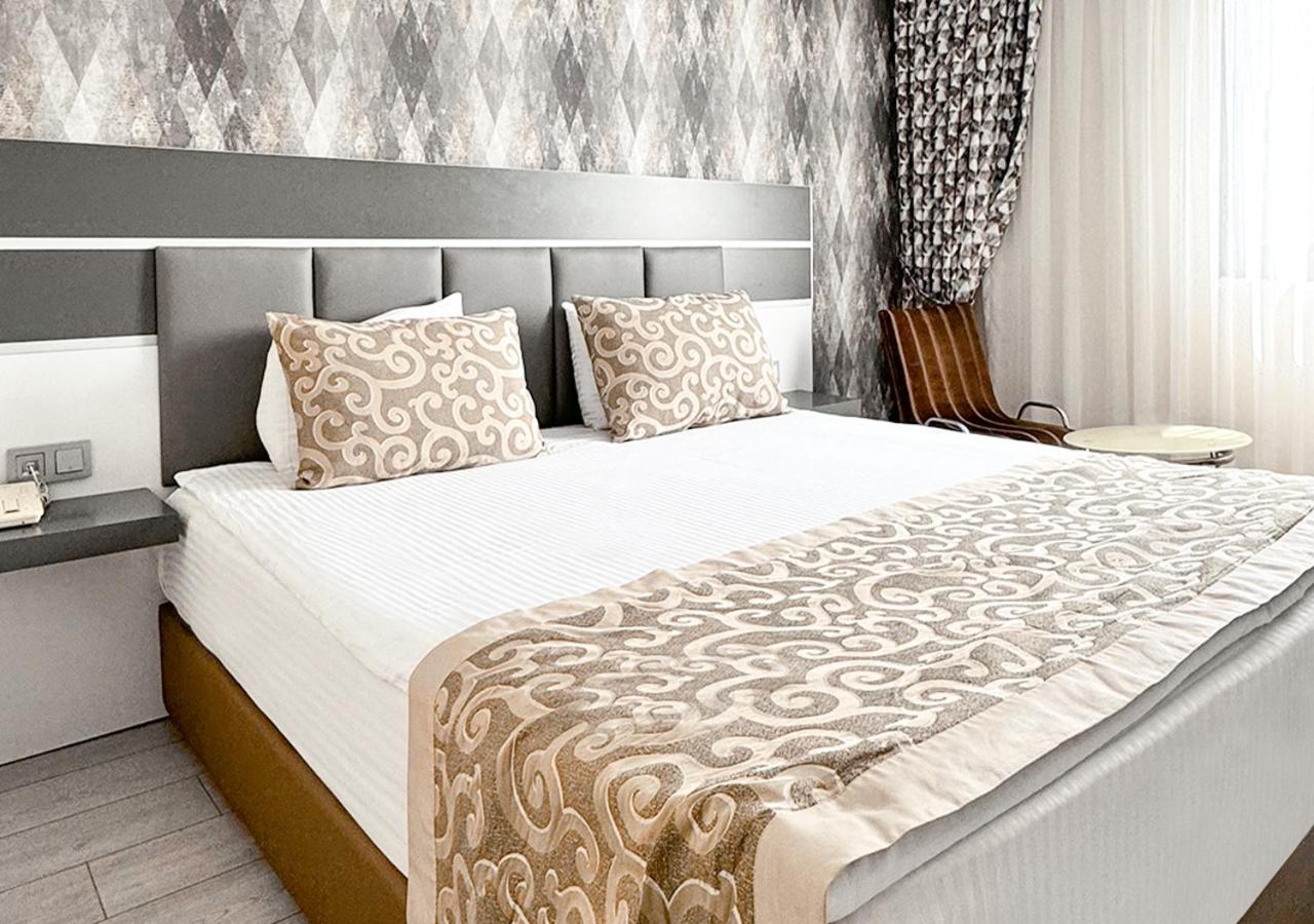 Standard Double or Twin Room photo 1