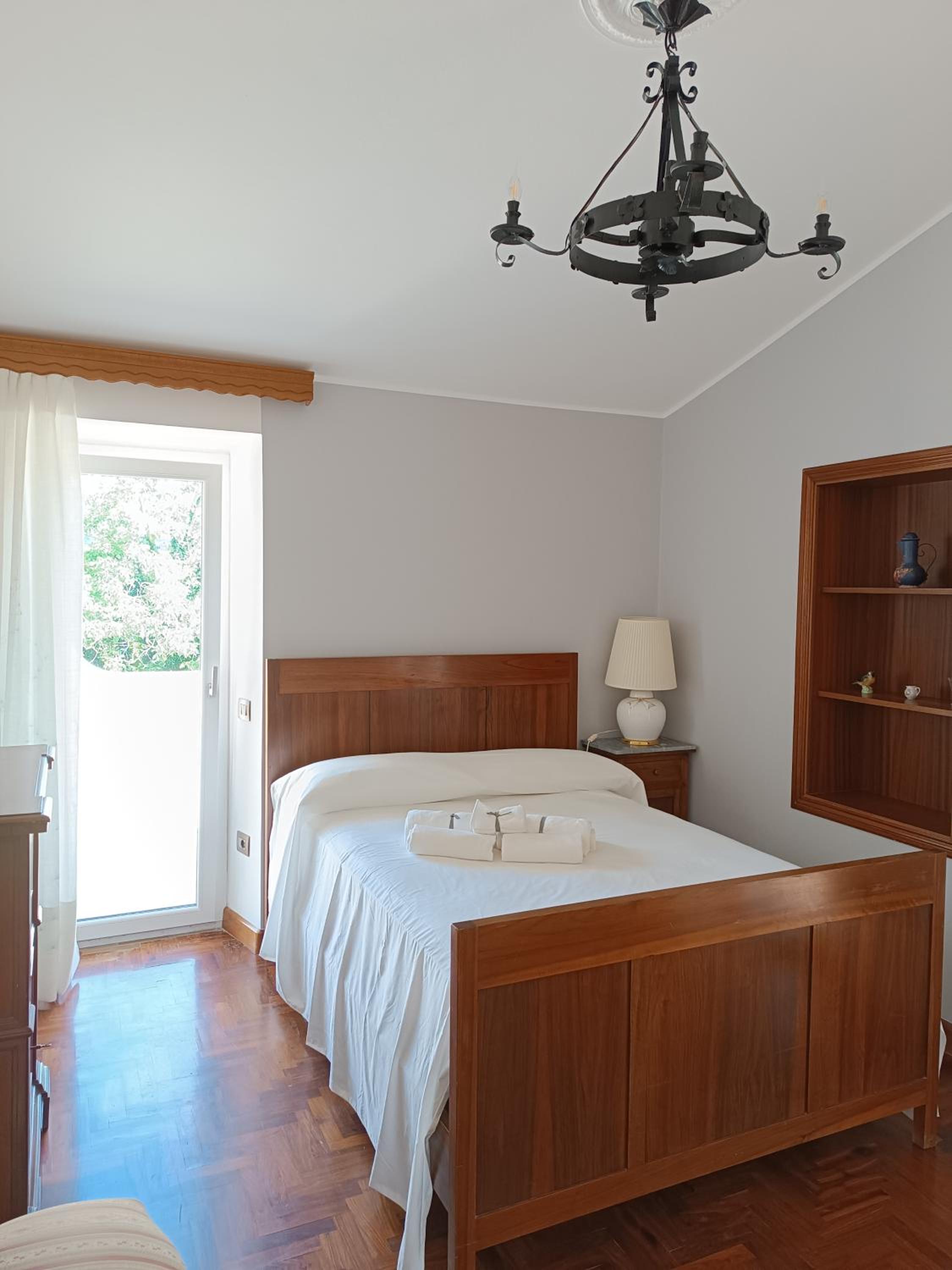 Four-Bedroom House photo 2