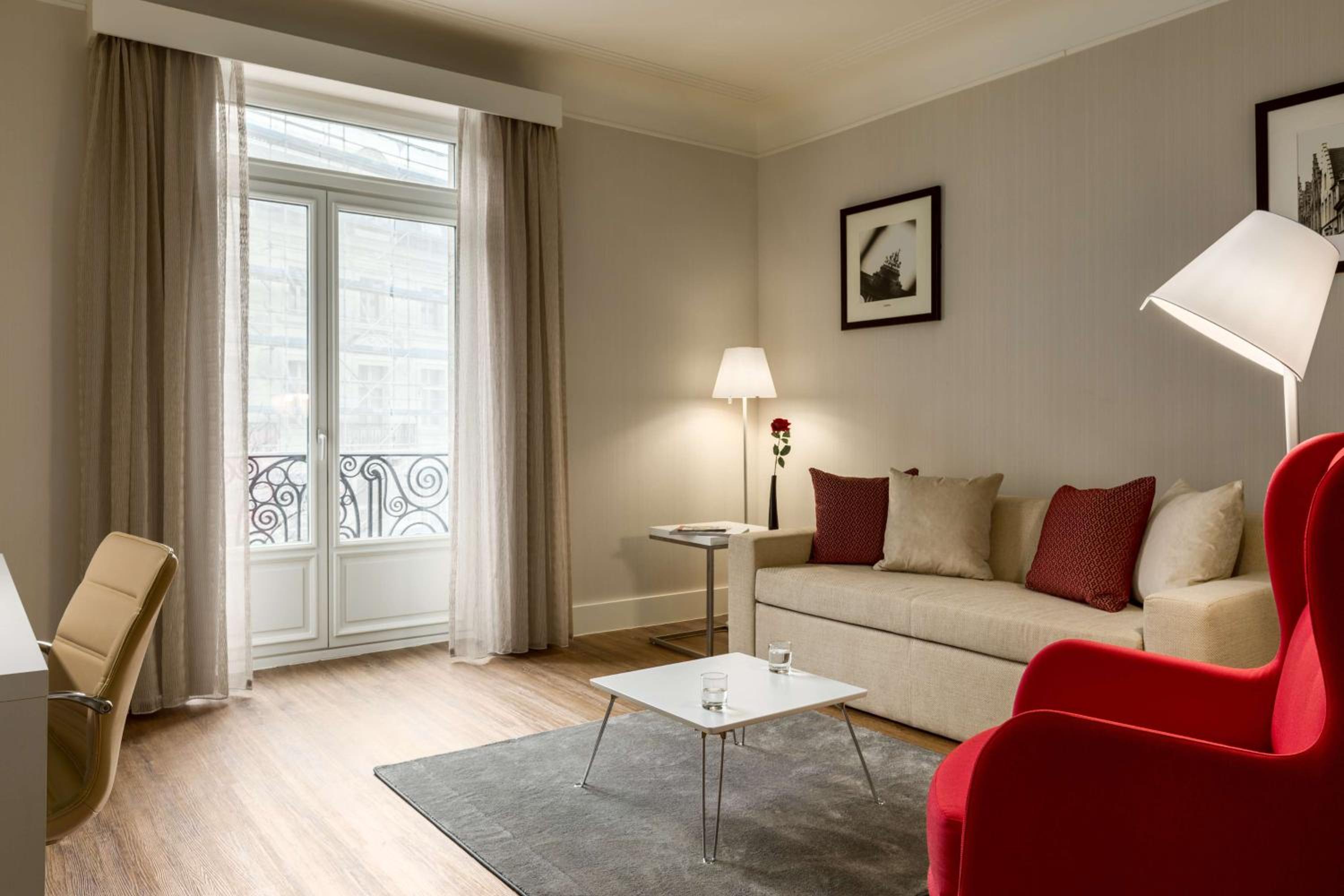 Suite with extra bed (2 adults + 2 children)