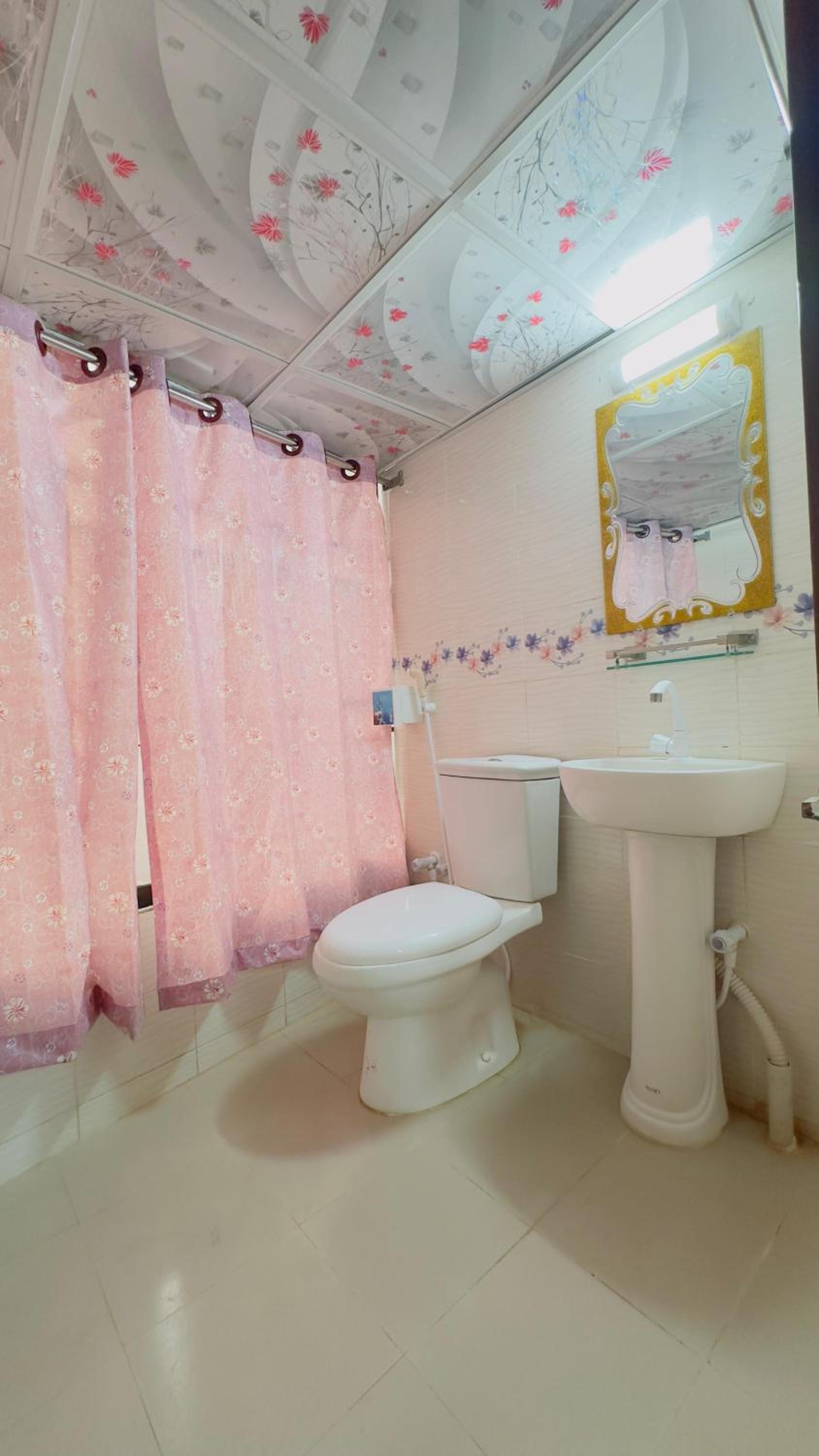 Budget Twin Room photo 3