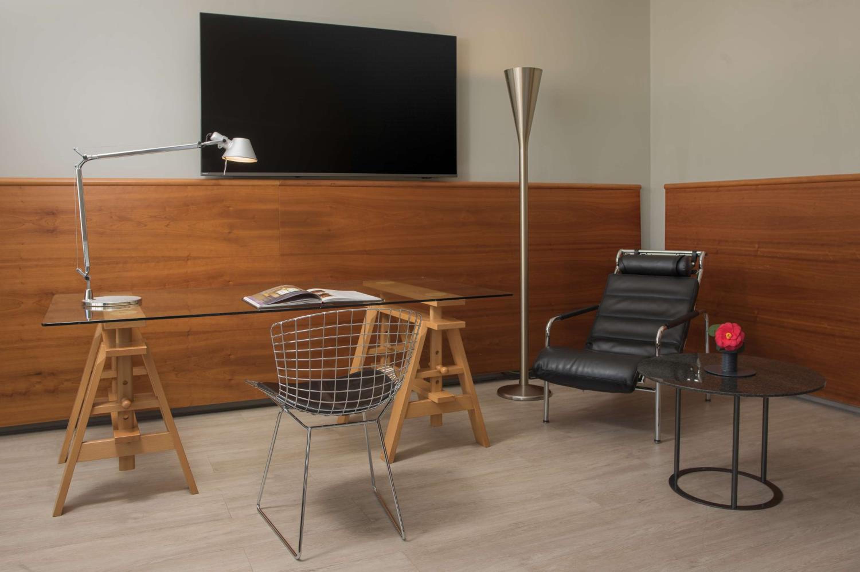 Suite - Photo 2