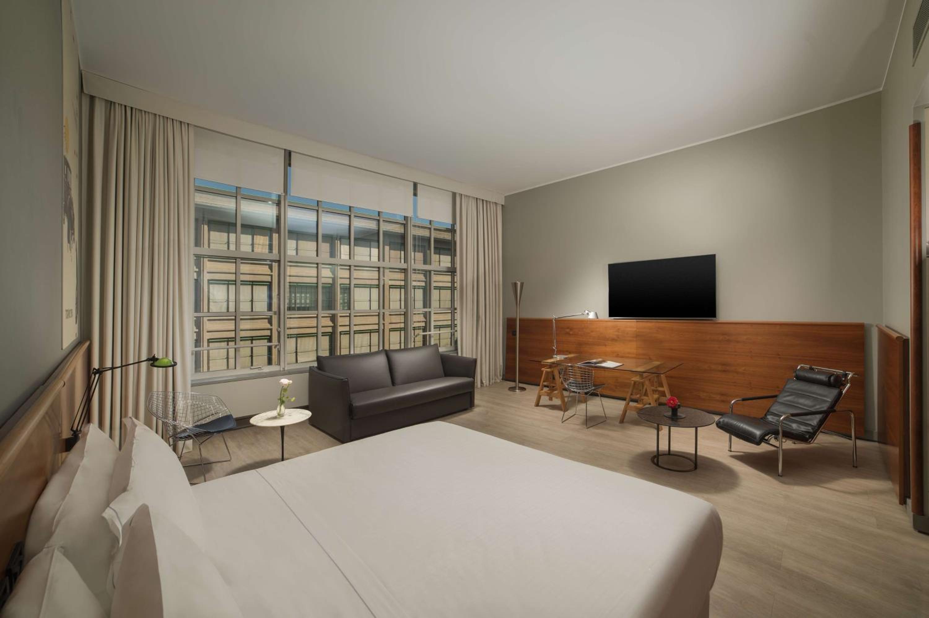 Junior Suite with View - Photo 1