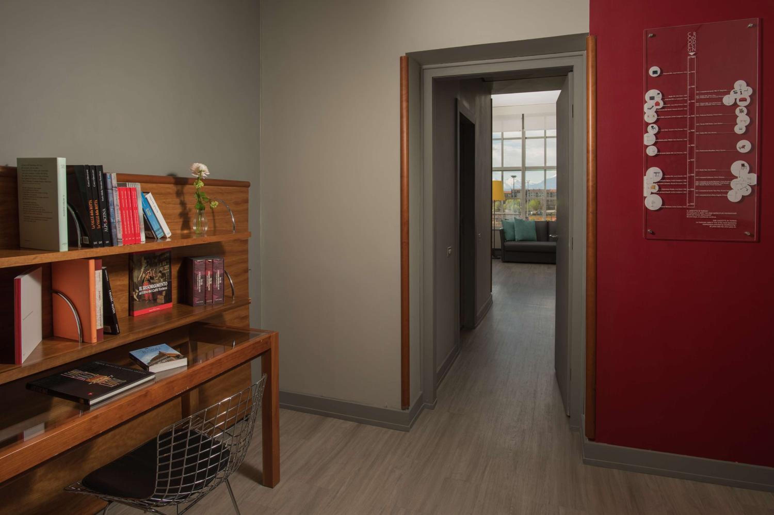 Suite - Photo 5