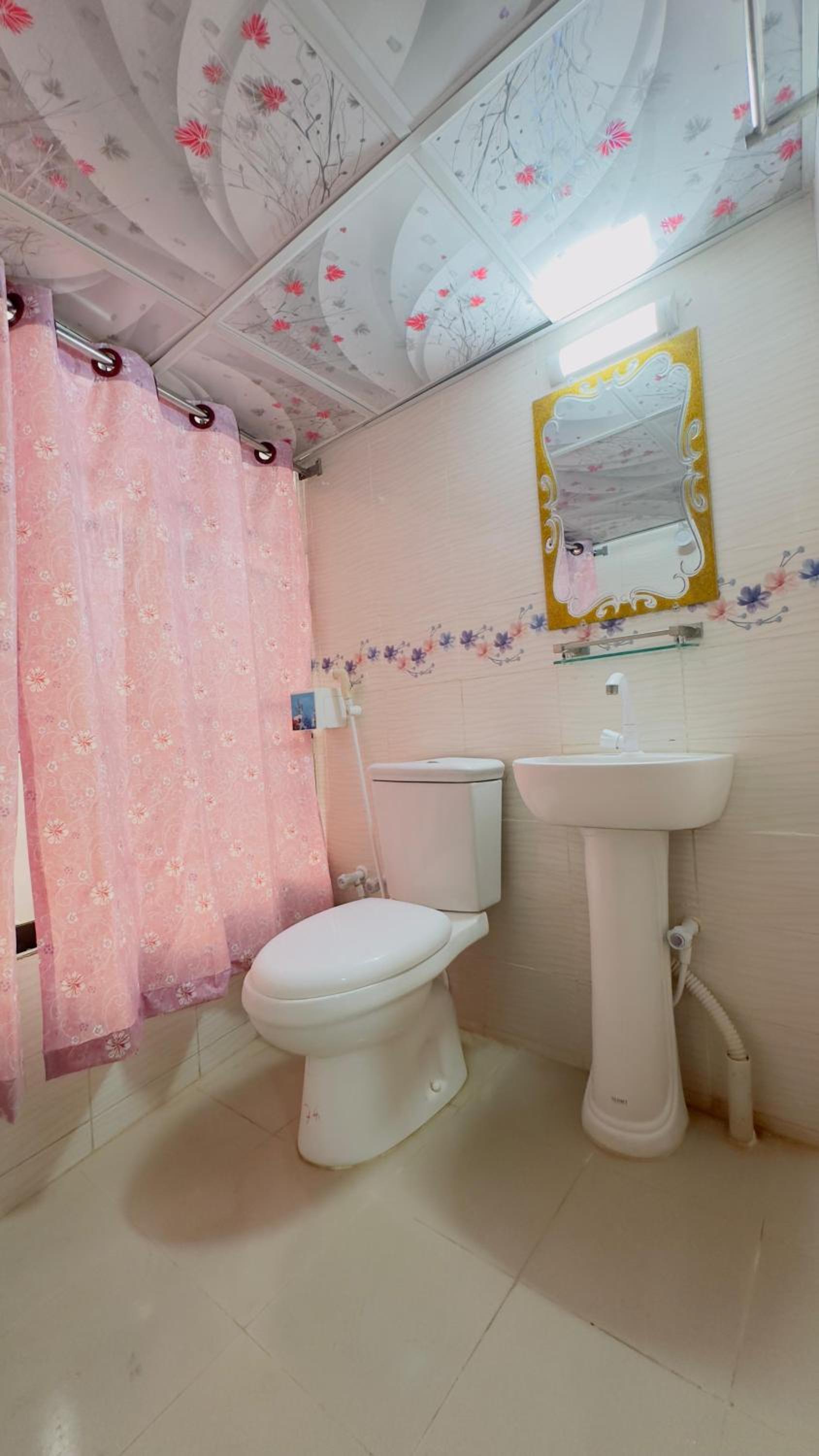 Budget Twin Room photo 2
