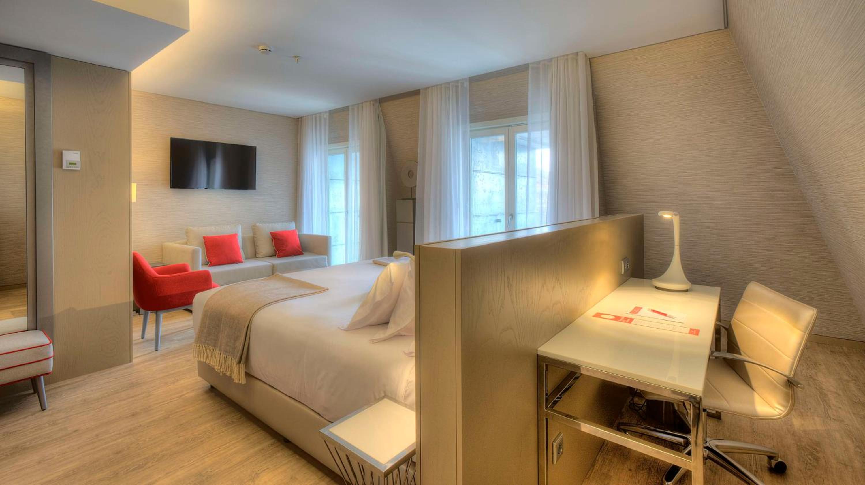 Premium Double or Twin Room with City View with Extra Bed photo 3