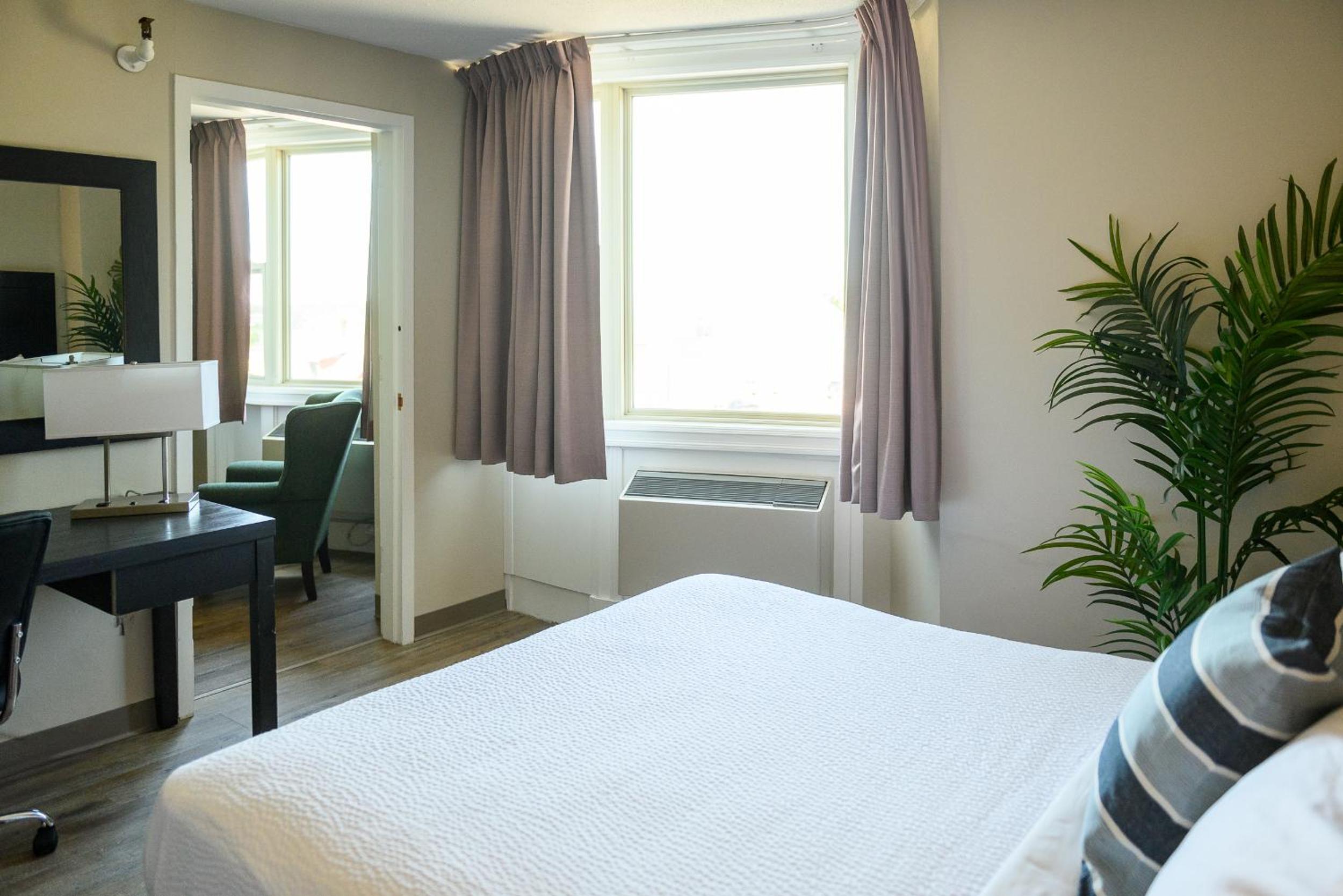 Standard Queen Room - Photo 1