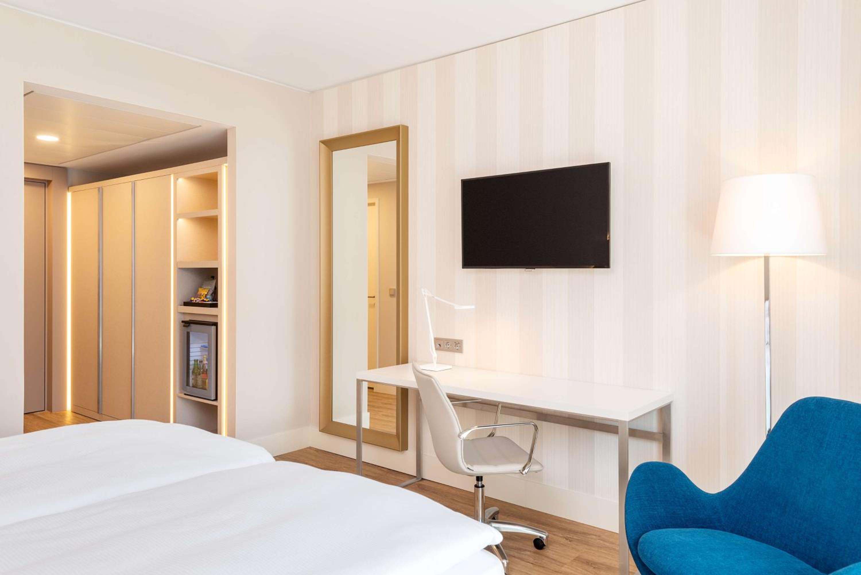 Standard Double or Twin Room - Photo 3