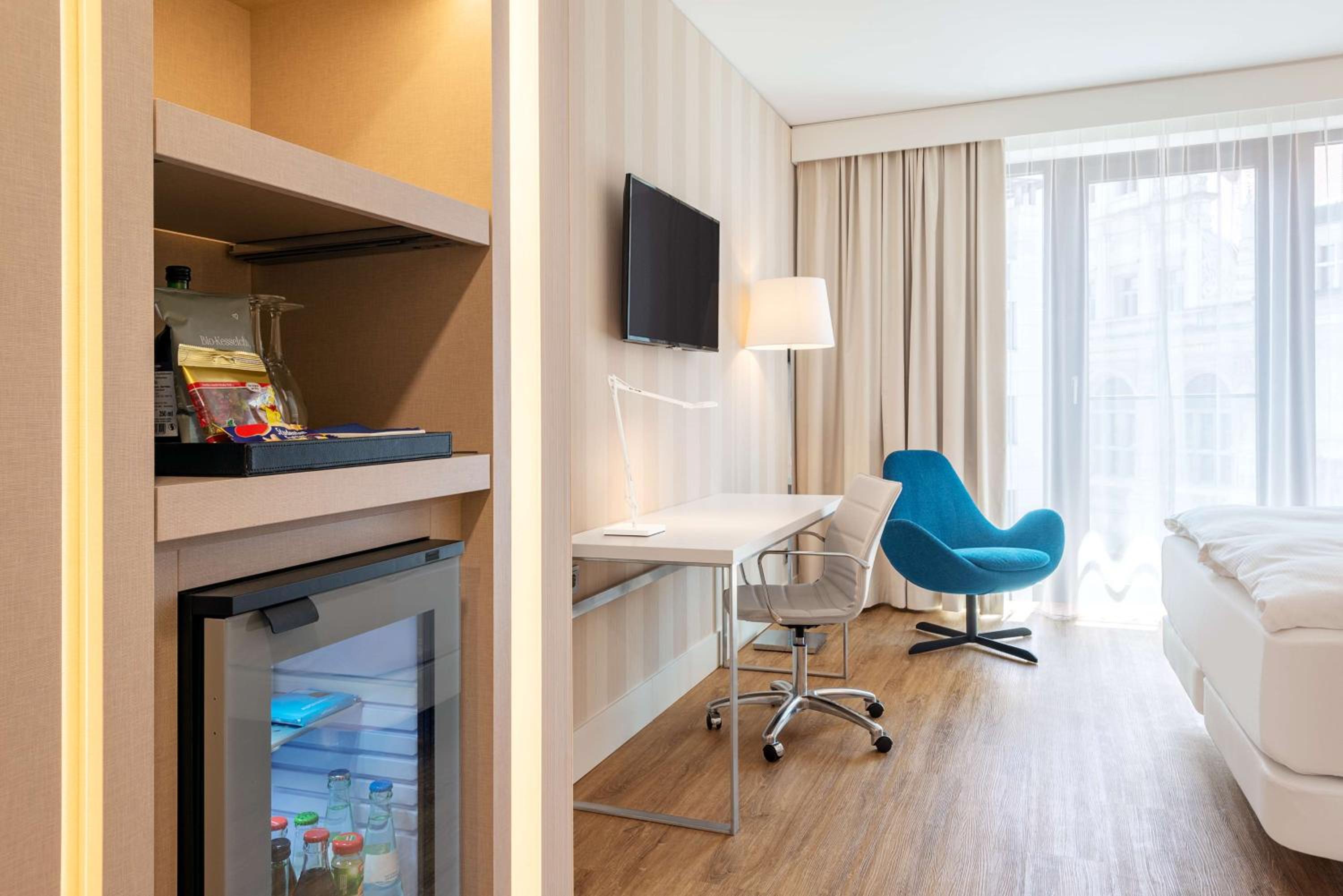 Standard Double or Twin Room - Photo 4