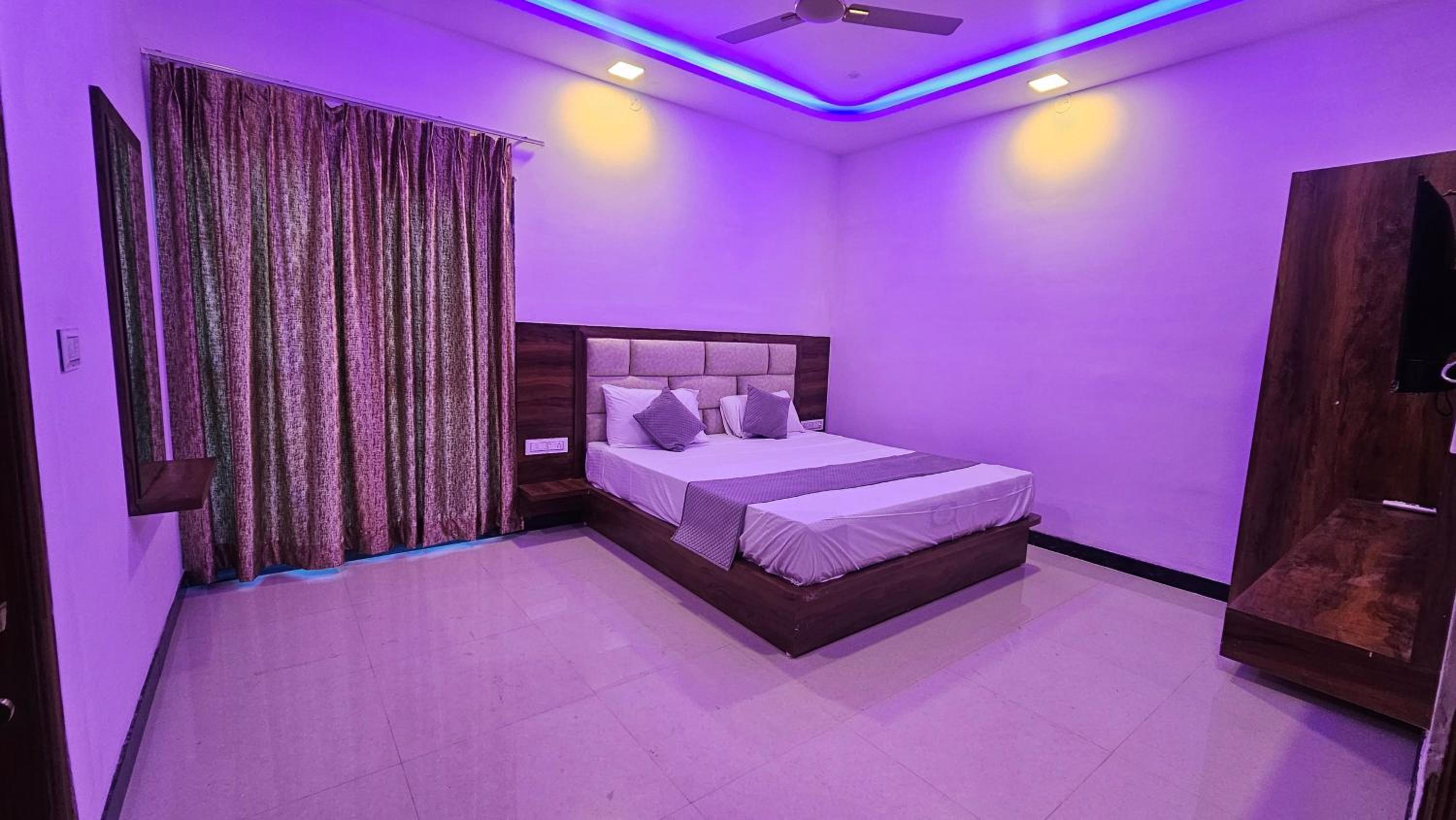 Double Room with Balcony photo 3