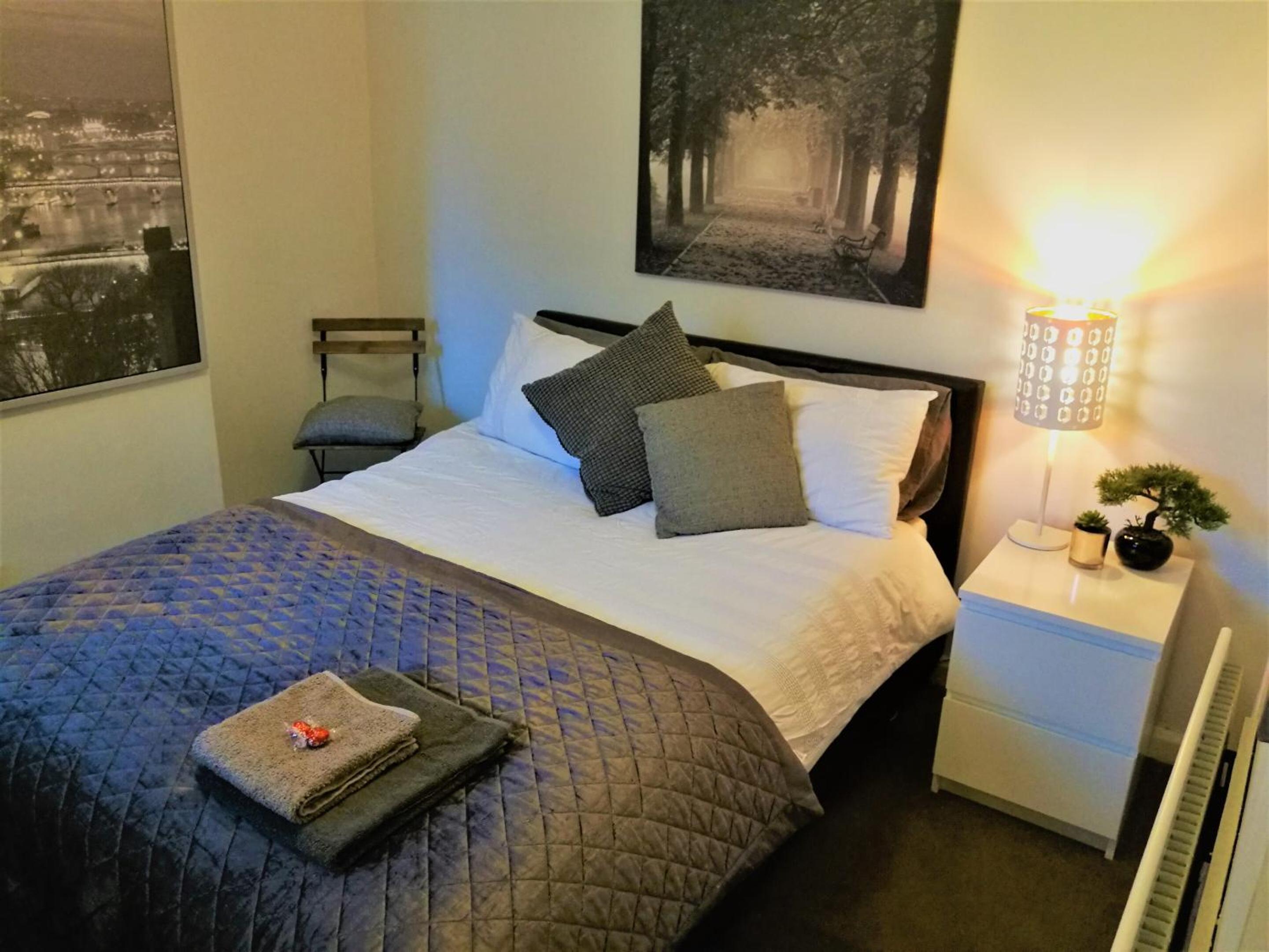 Double Room with Shared Bathroom photo 2