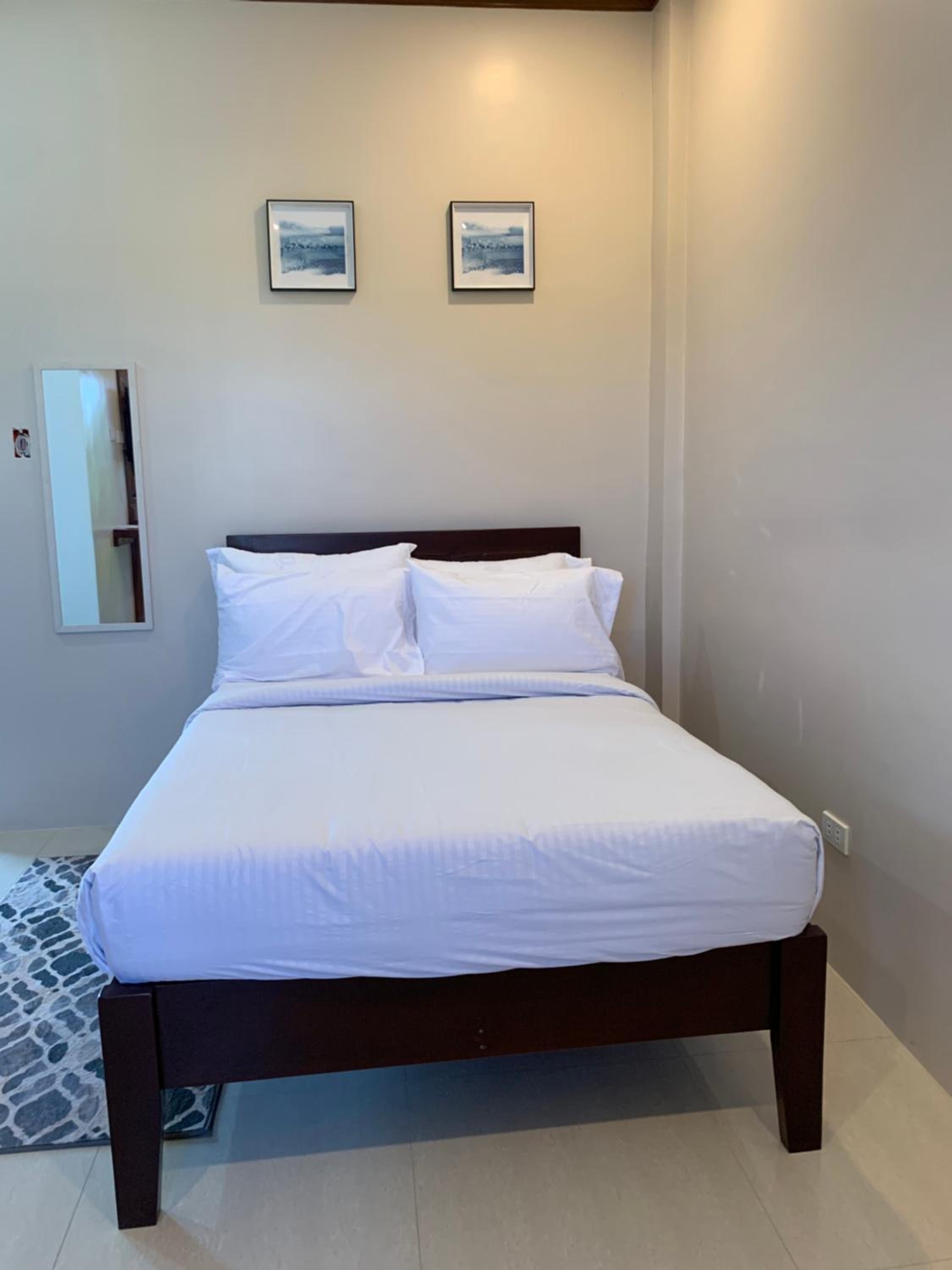 Deluxe Single Room with Balcony photo 3