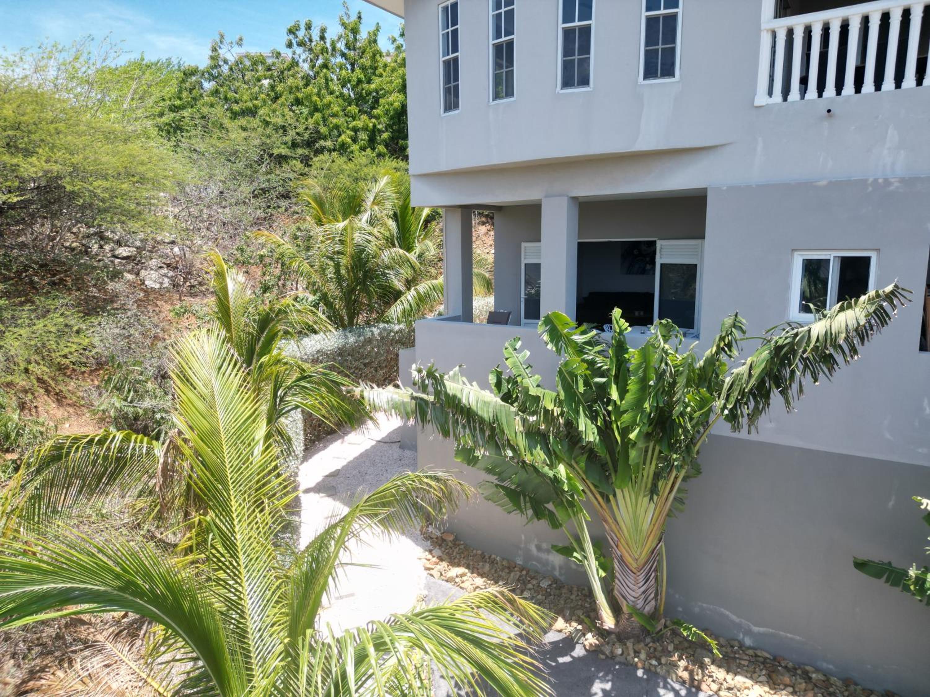 Two-Bedroom Apartment with View photo 2